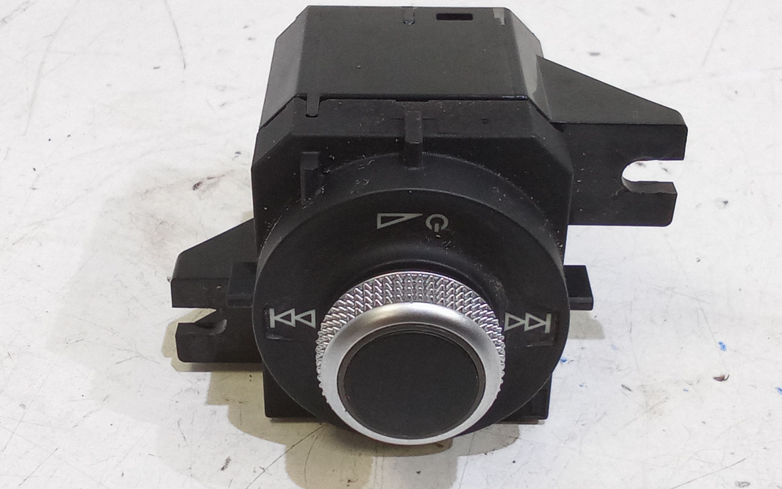 Leva comandi autoradio AUDI Q2 Serie (GAB) (16>)