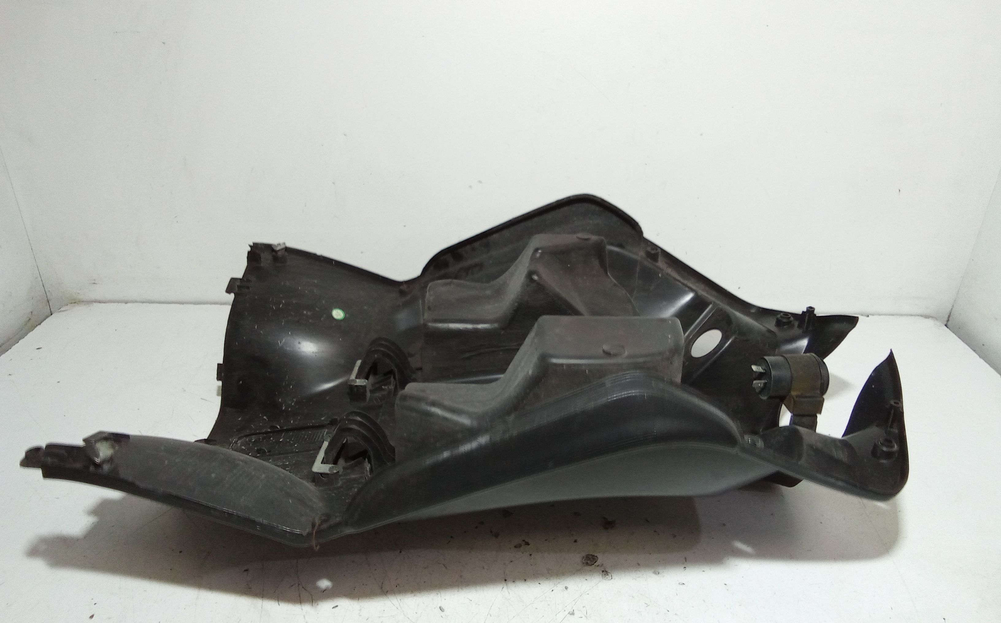 Retroscudo PEUGEOT Tweet 125cc