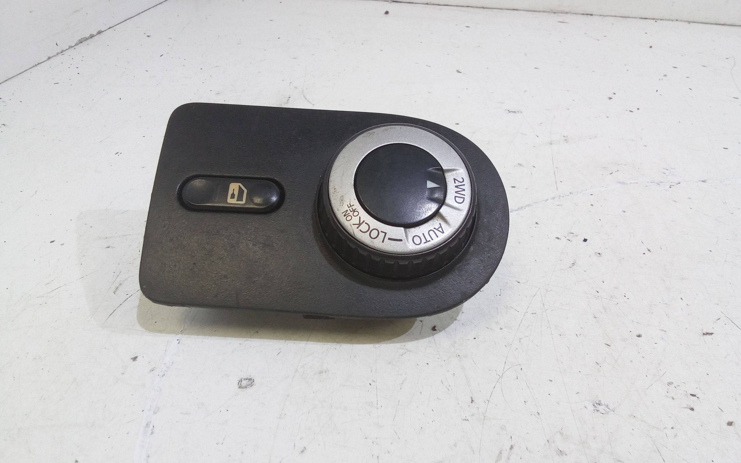 Pulsante controllo stabilit NISSAN Qashqai +2