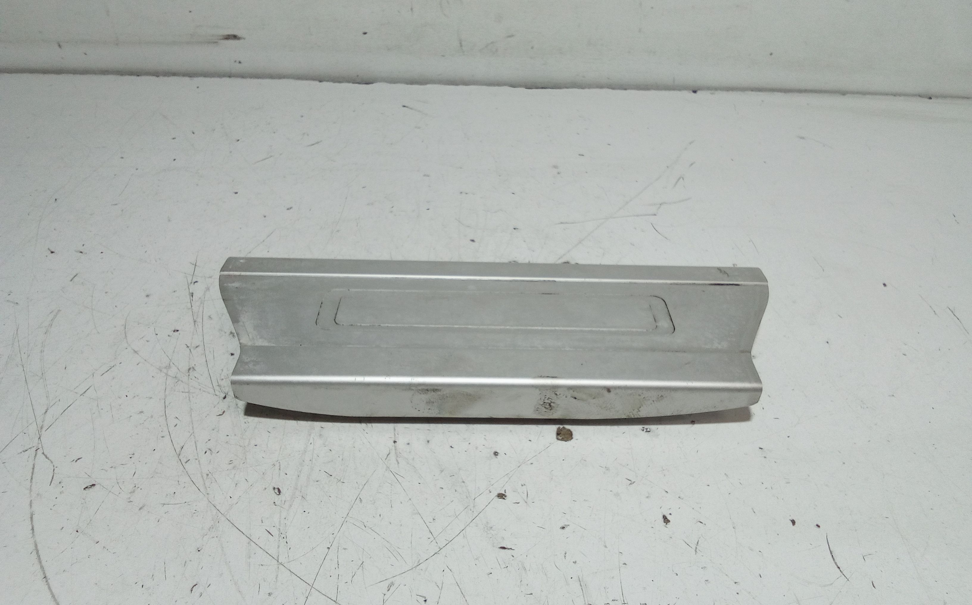 Batticalcagno Posteriore sinistro LAND ROVER Range Rover SPORT (13>)