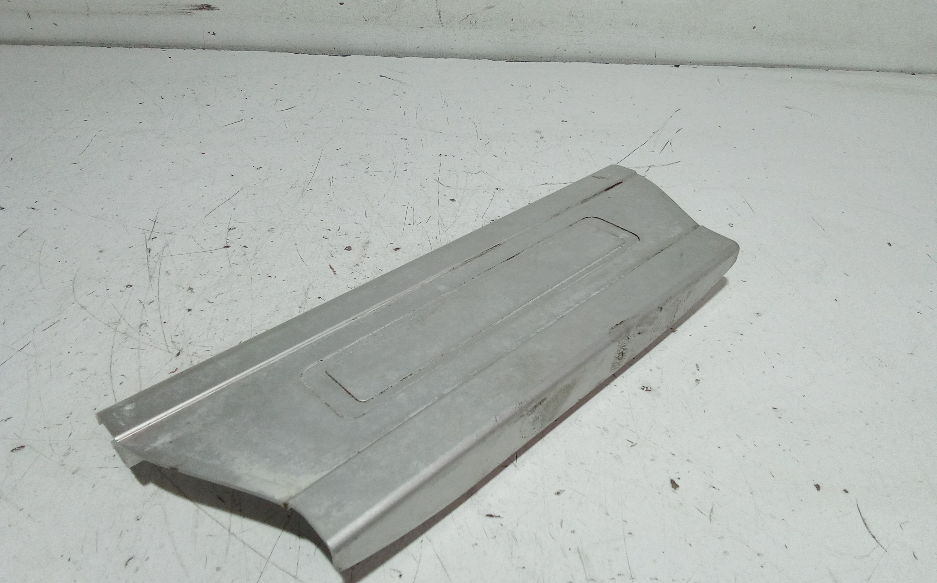 Batticalcagno Posteriore sinistro LAND ROVER Range Rover SPORT (13>)