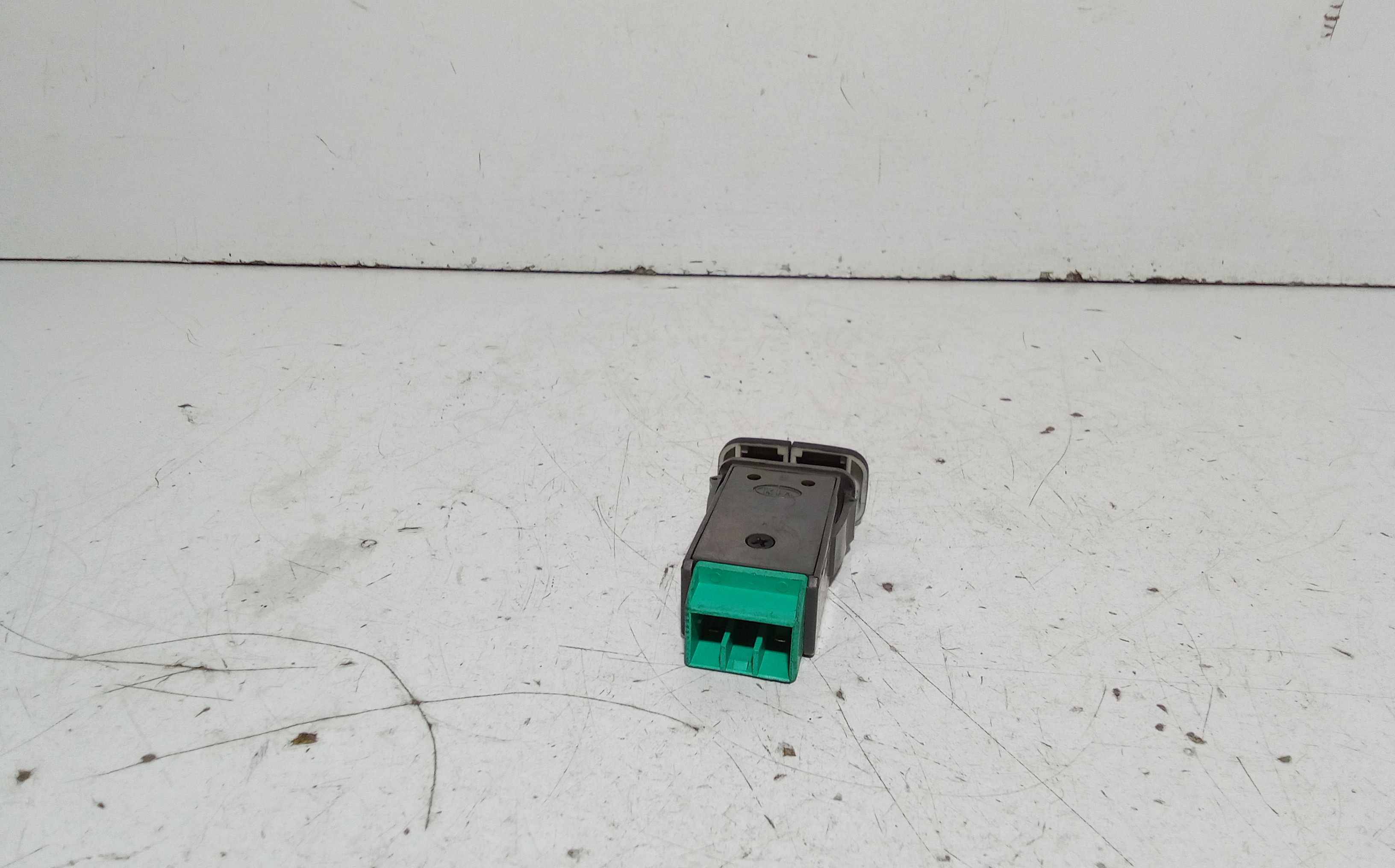 Pulsante Tergilunotto posteriore KIA Sportage Serie (98>04)