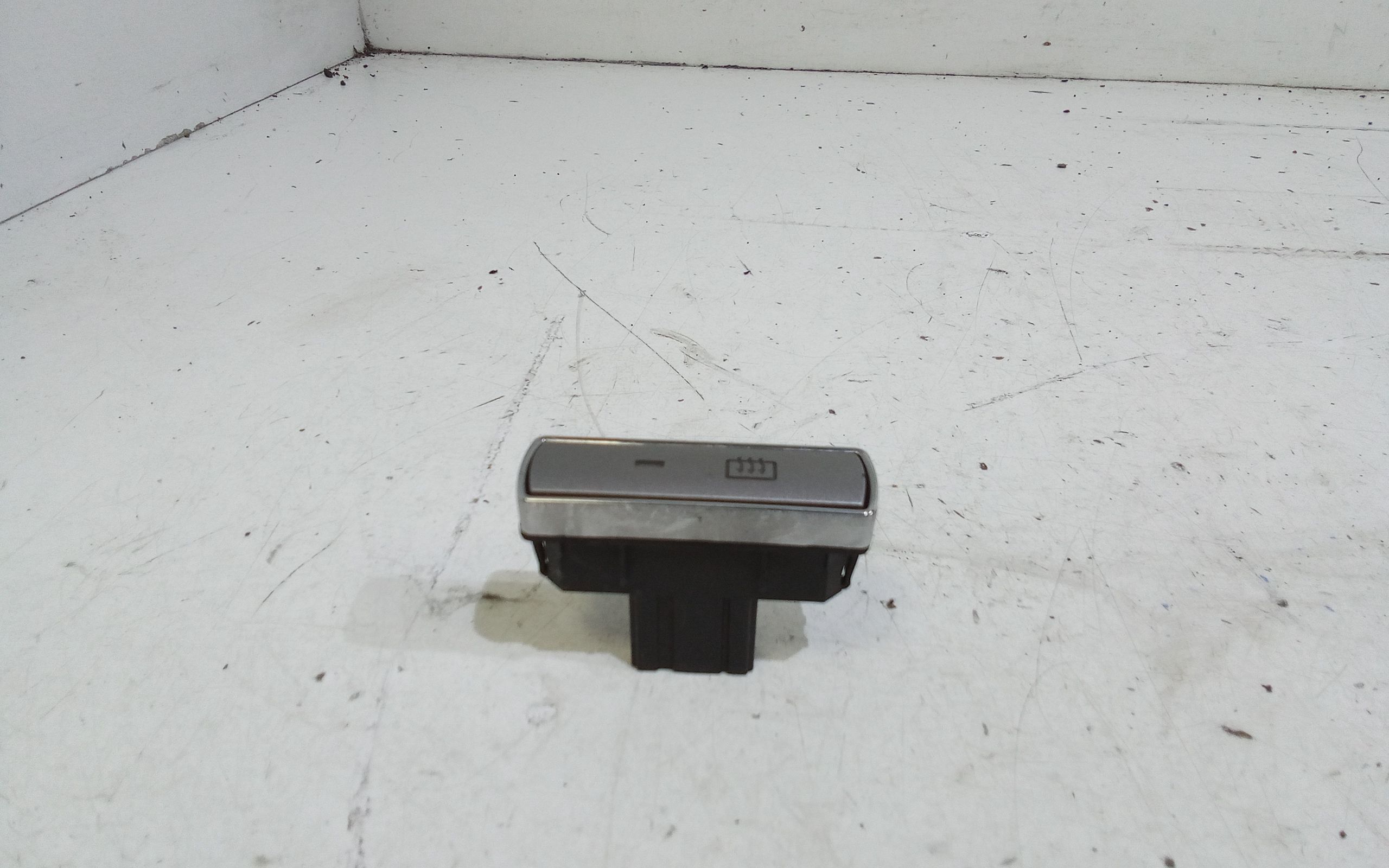 Pulsante Tergilunotto posteriore FORD Mondeo S. Wagon 6 Serie