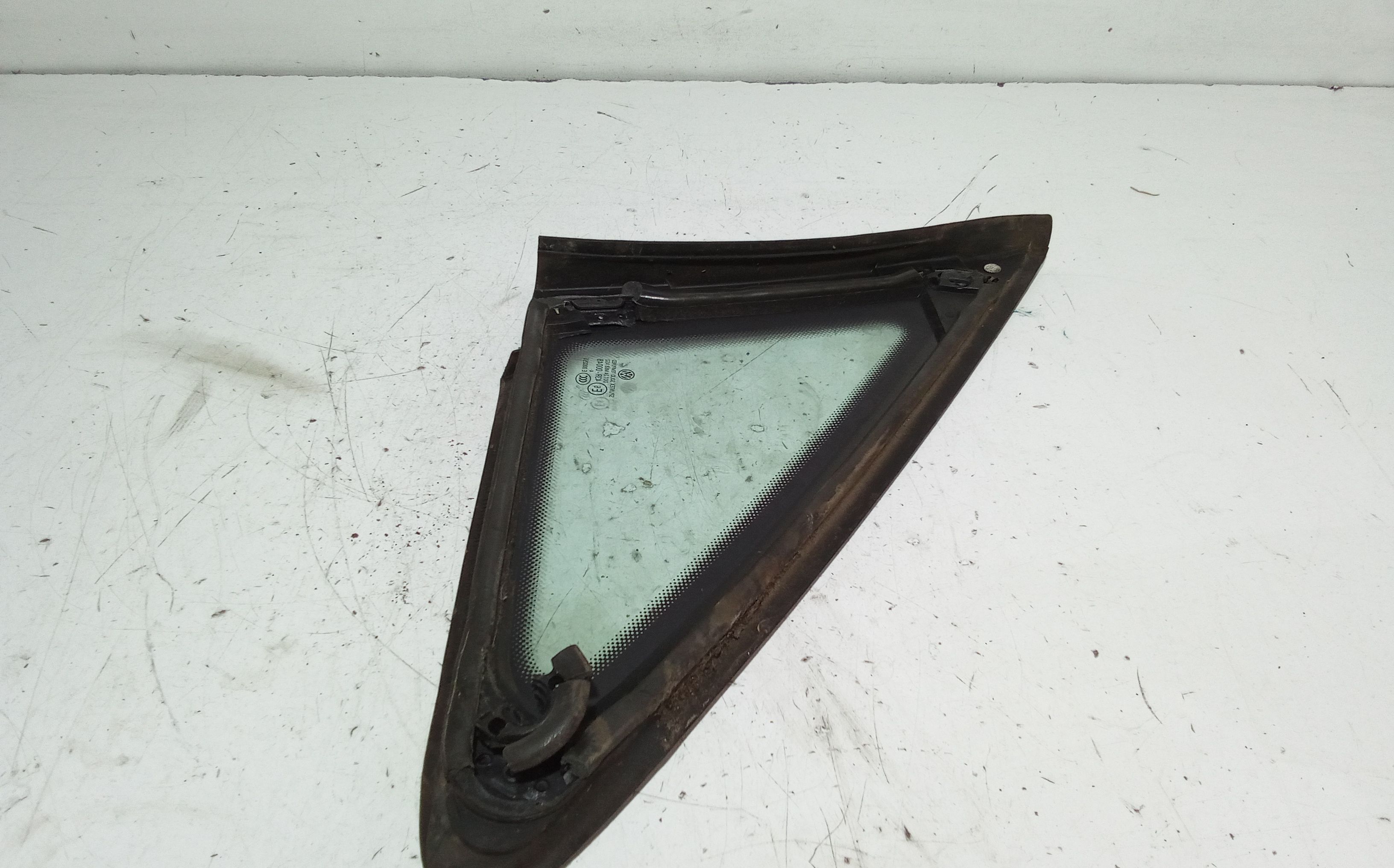 Deflettore ant SX VOLKSWAGEN Touran 1 Serie