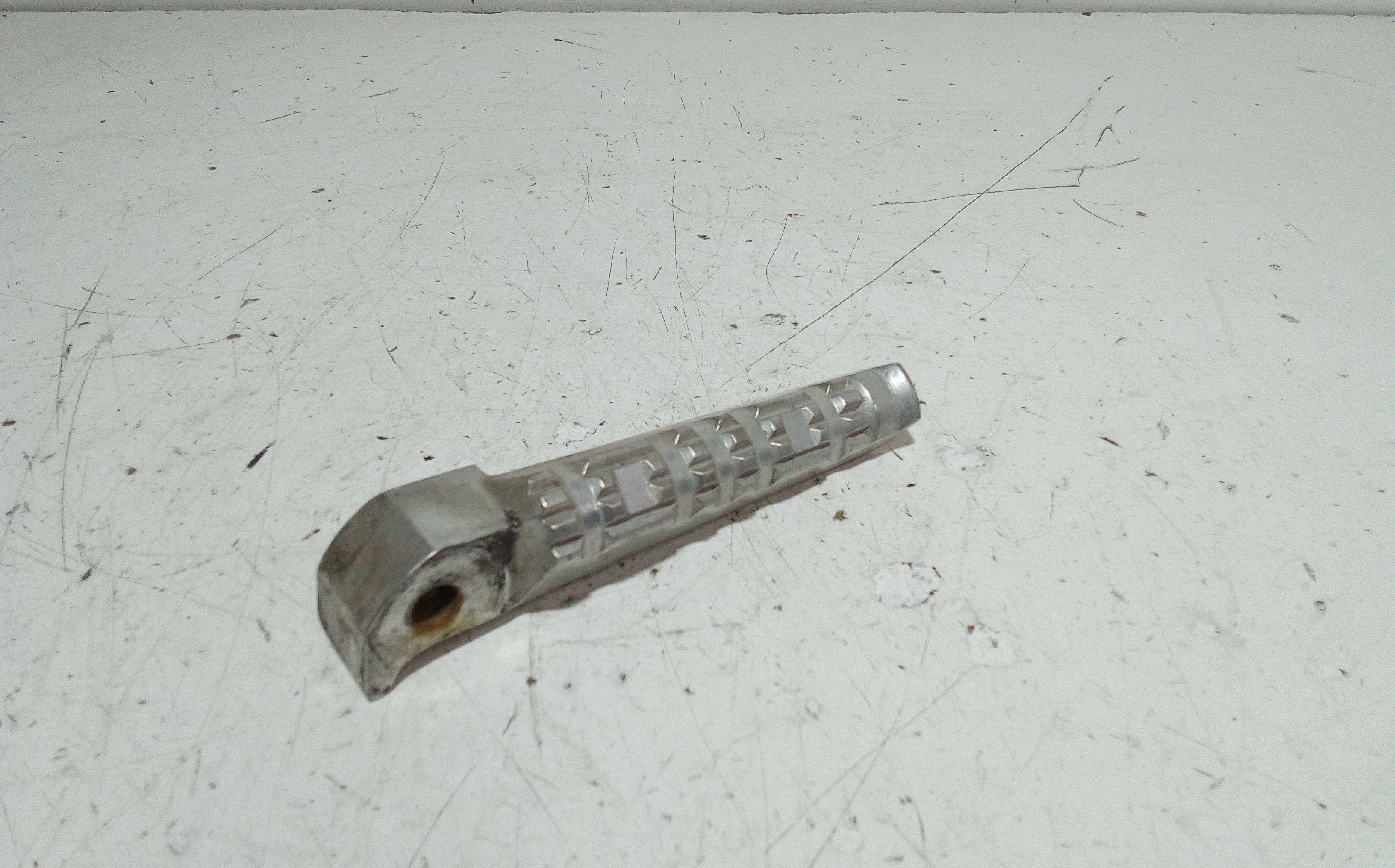 Pedalino Sx Yamaha MT-09 847cc  (14>16)