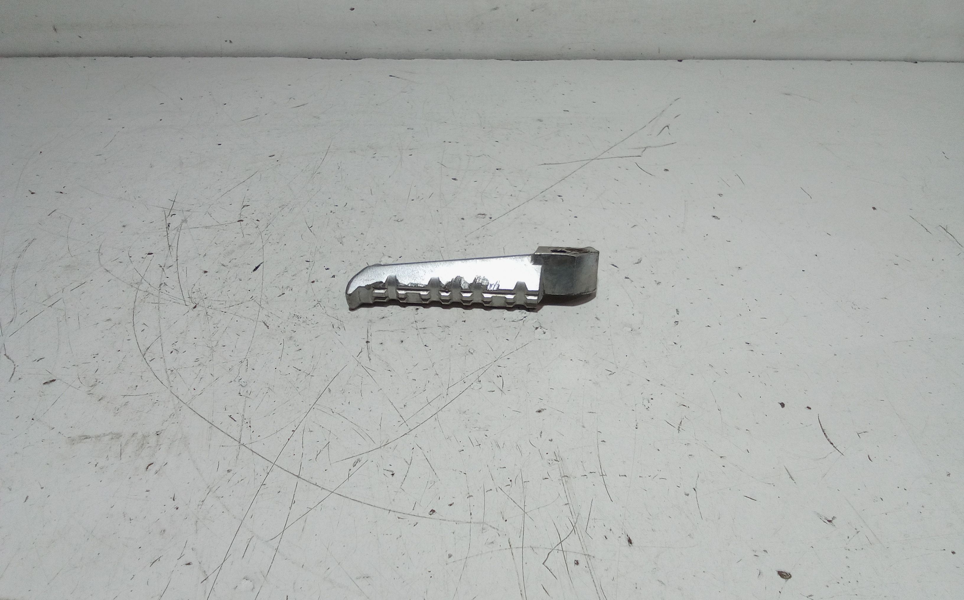 Pedalino Dx Yamaha MT-09 847cc  (14>16)