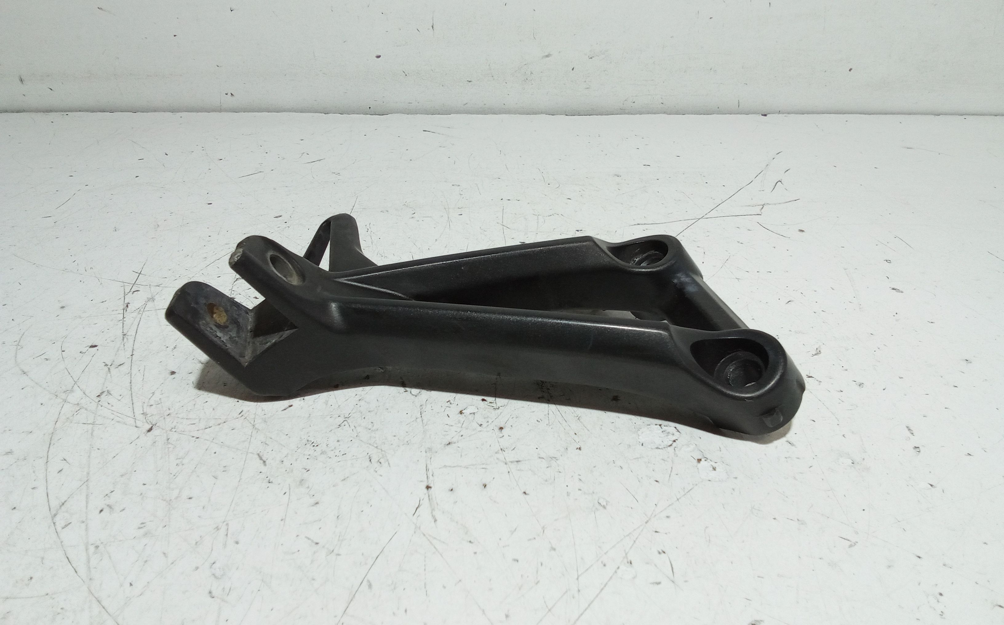 Staffa supporto pedalino Yamaha MT-09 847cc  (14>16)