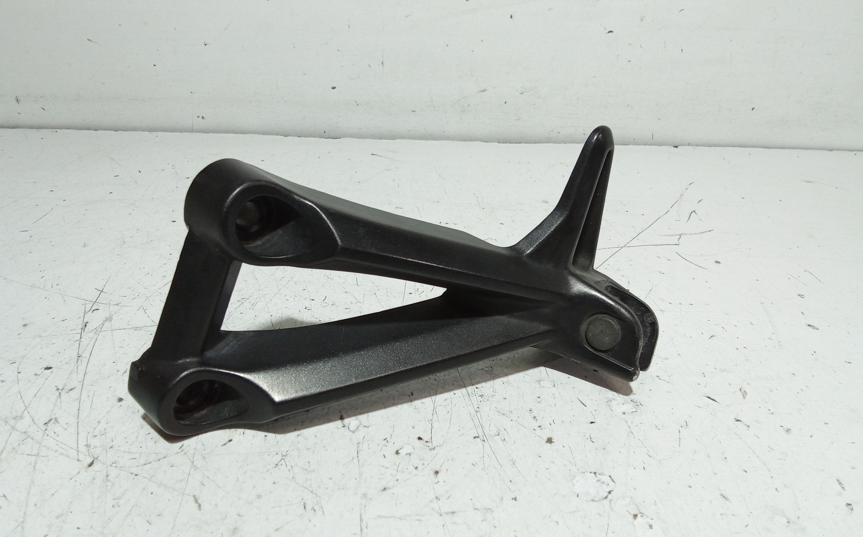 Staffa supporto pedalino Yamaha MT-09 847cc  (14>16)