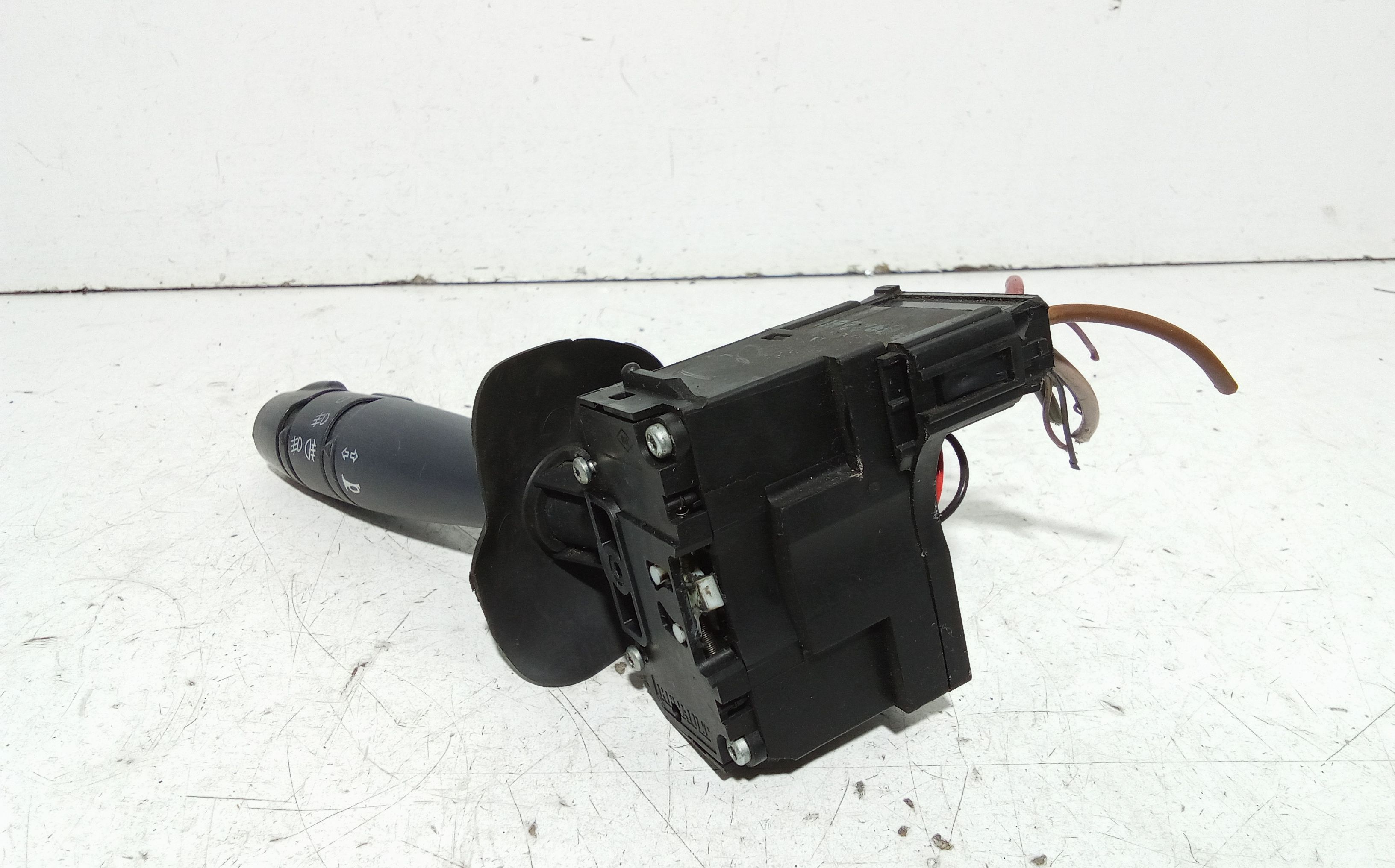 Devioluci sinistro DACIA Sandero 1 Serie