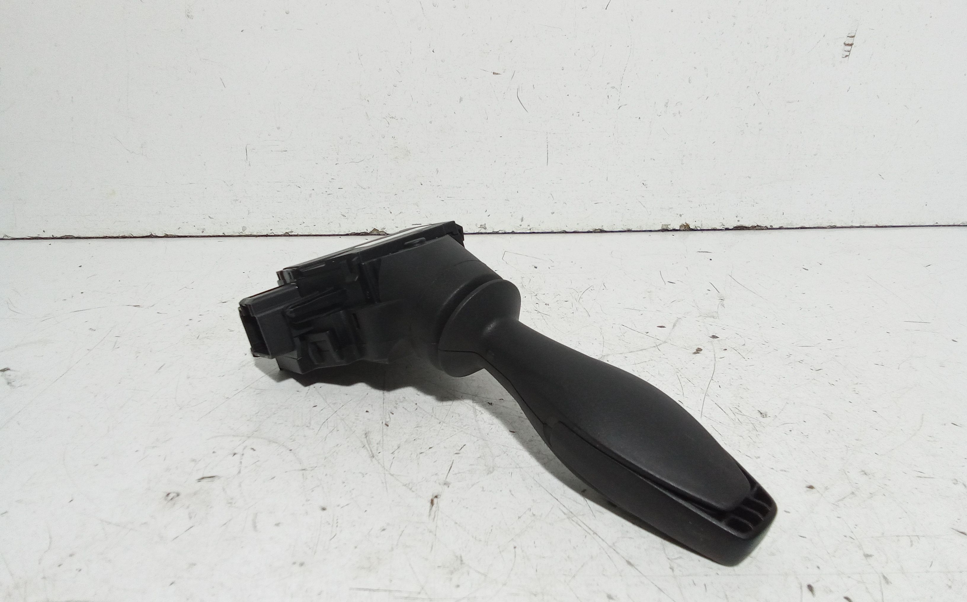 Devioluci sinistro FORD Fiesta 6 Serie