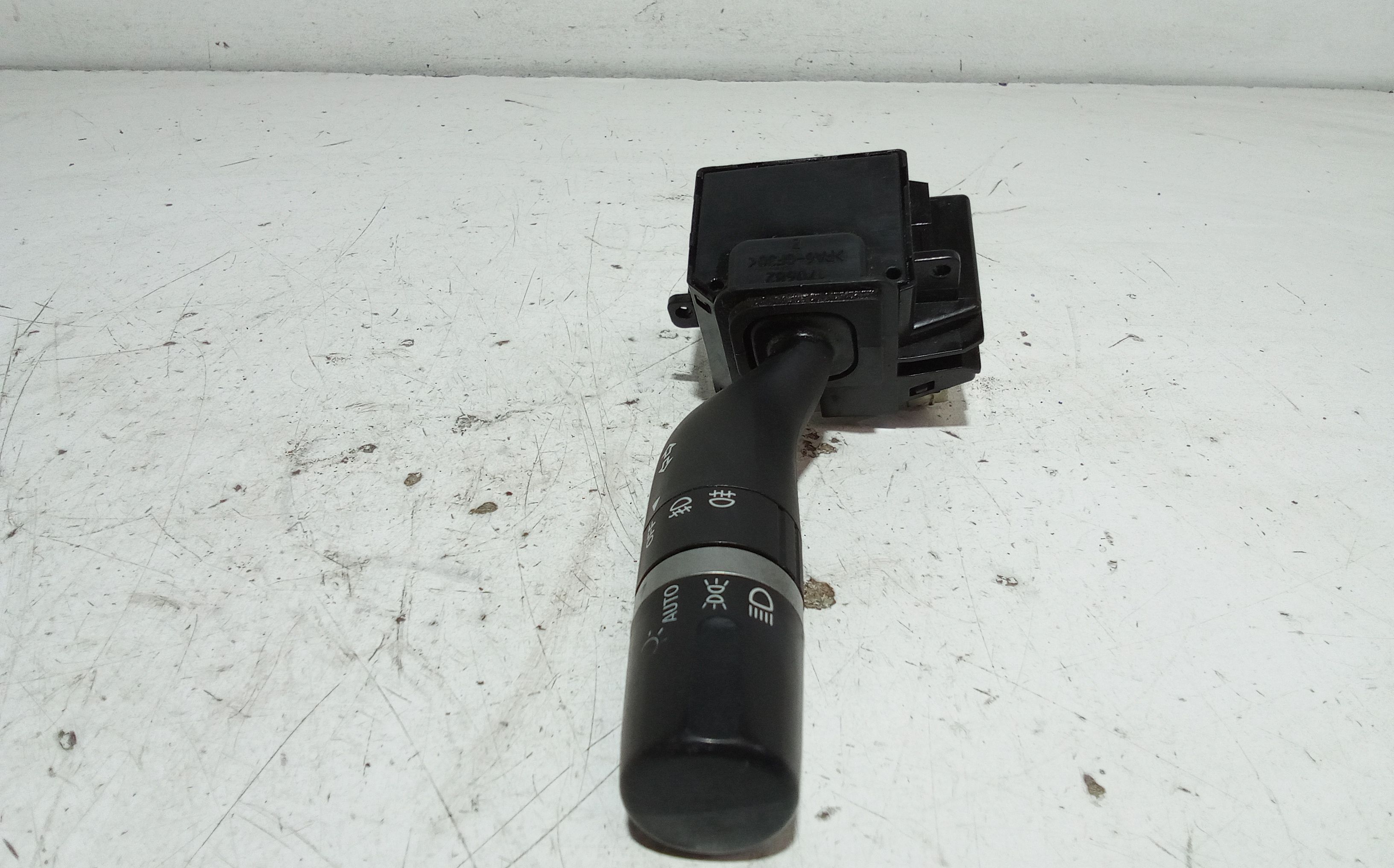 Devioluci sinistro MAZDA 3 Berlina Serie (09>13)