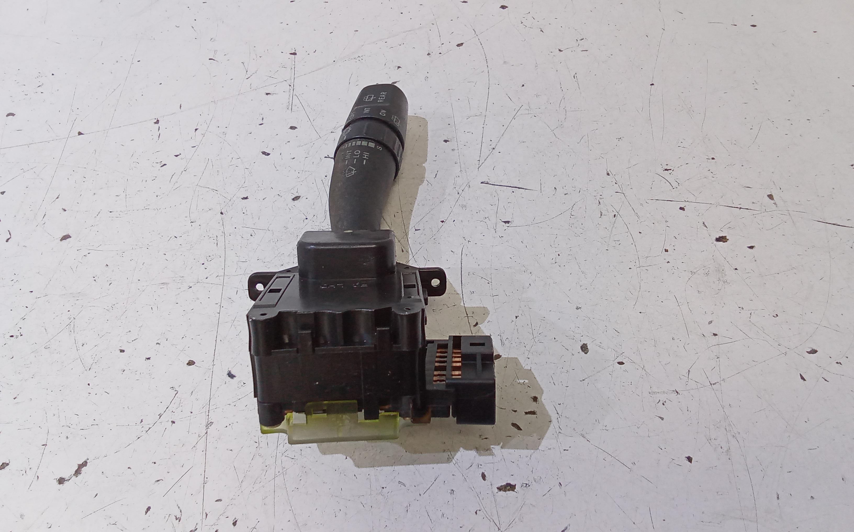 Devioluci destro KIA Sorento 1 Serie