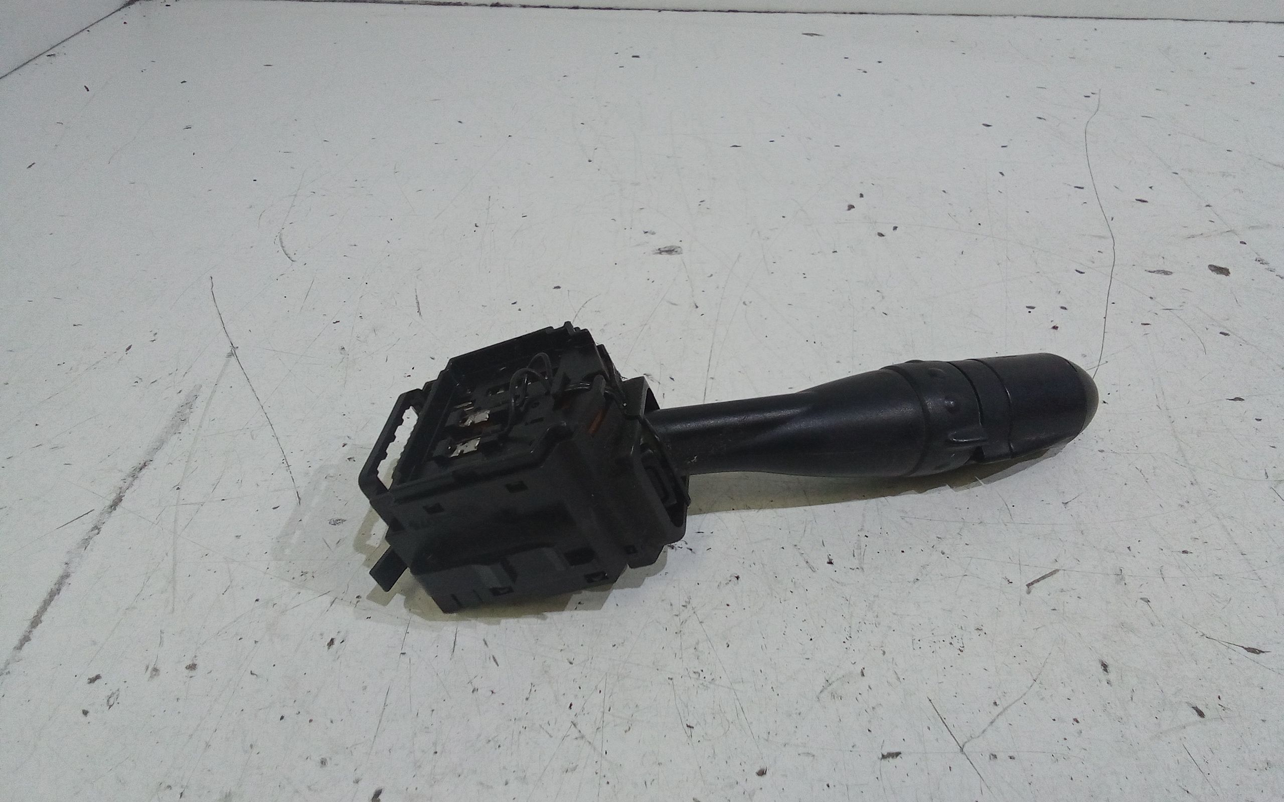 Devioluci destro MITSUBISHI Colt Serie 3P (Z30)  (04>12)