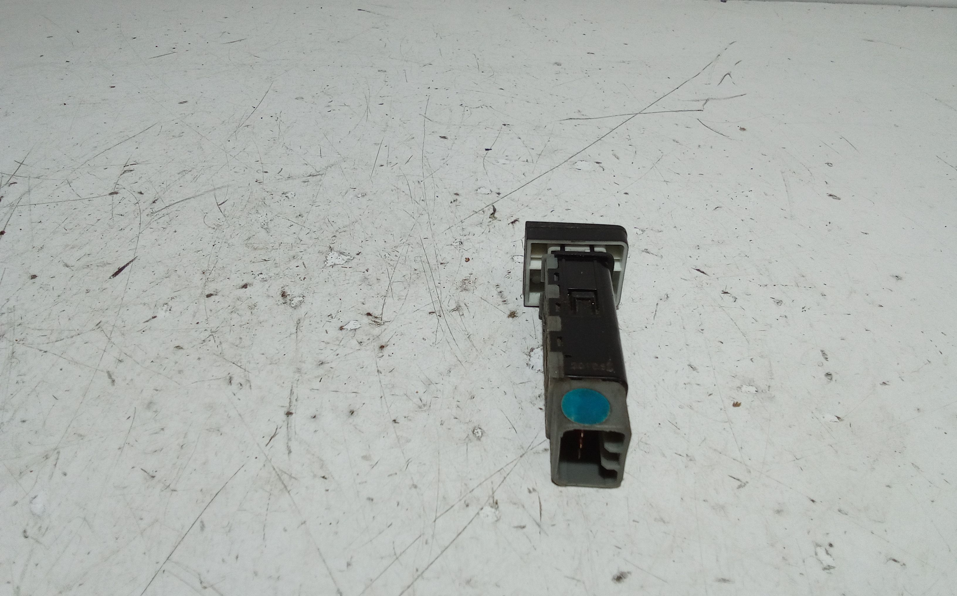 Pulsante fendinebbia KIA Carens 1 Serie