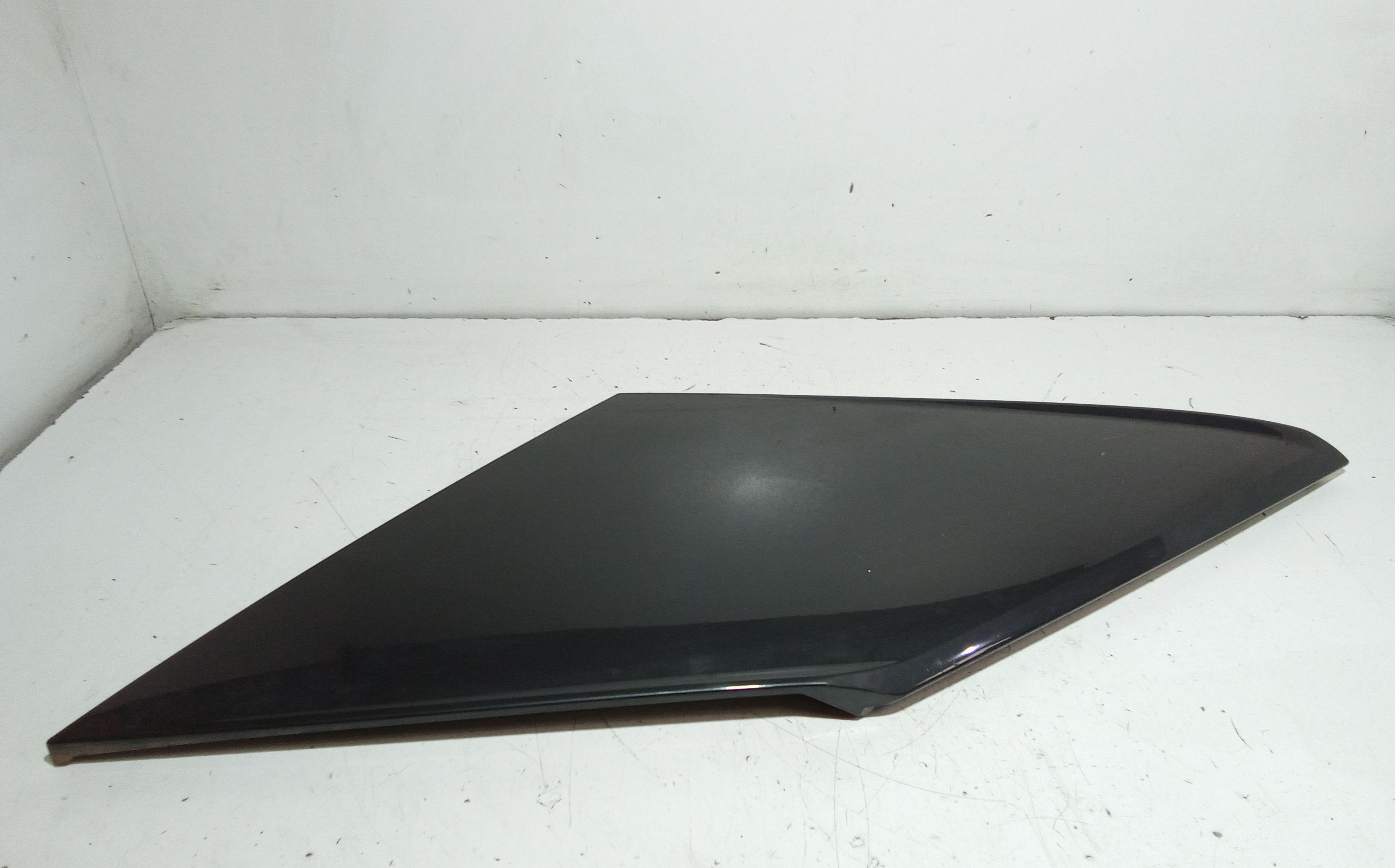 Modanatura posteriore laterale dx AUDI Q2 Serie (GAB) (16>)