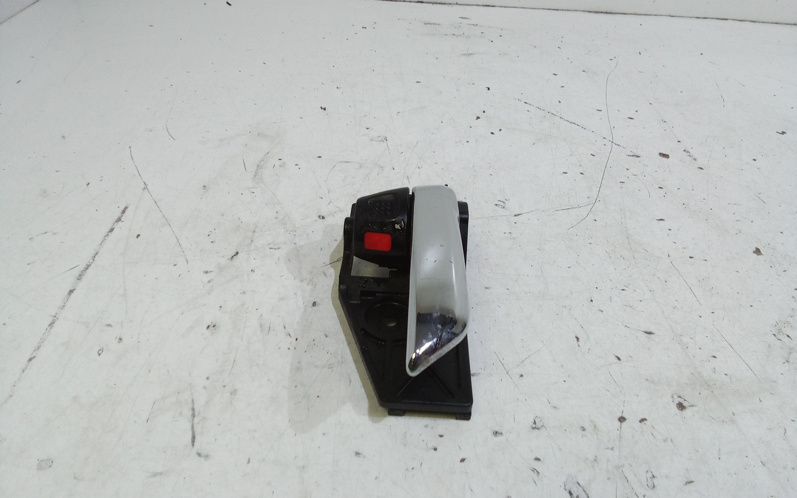 Maniglia interna Anteriore Destra per Suzuki Swift 6a Serie (2017 - )