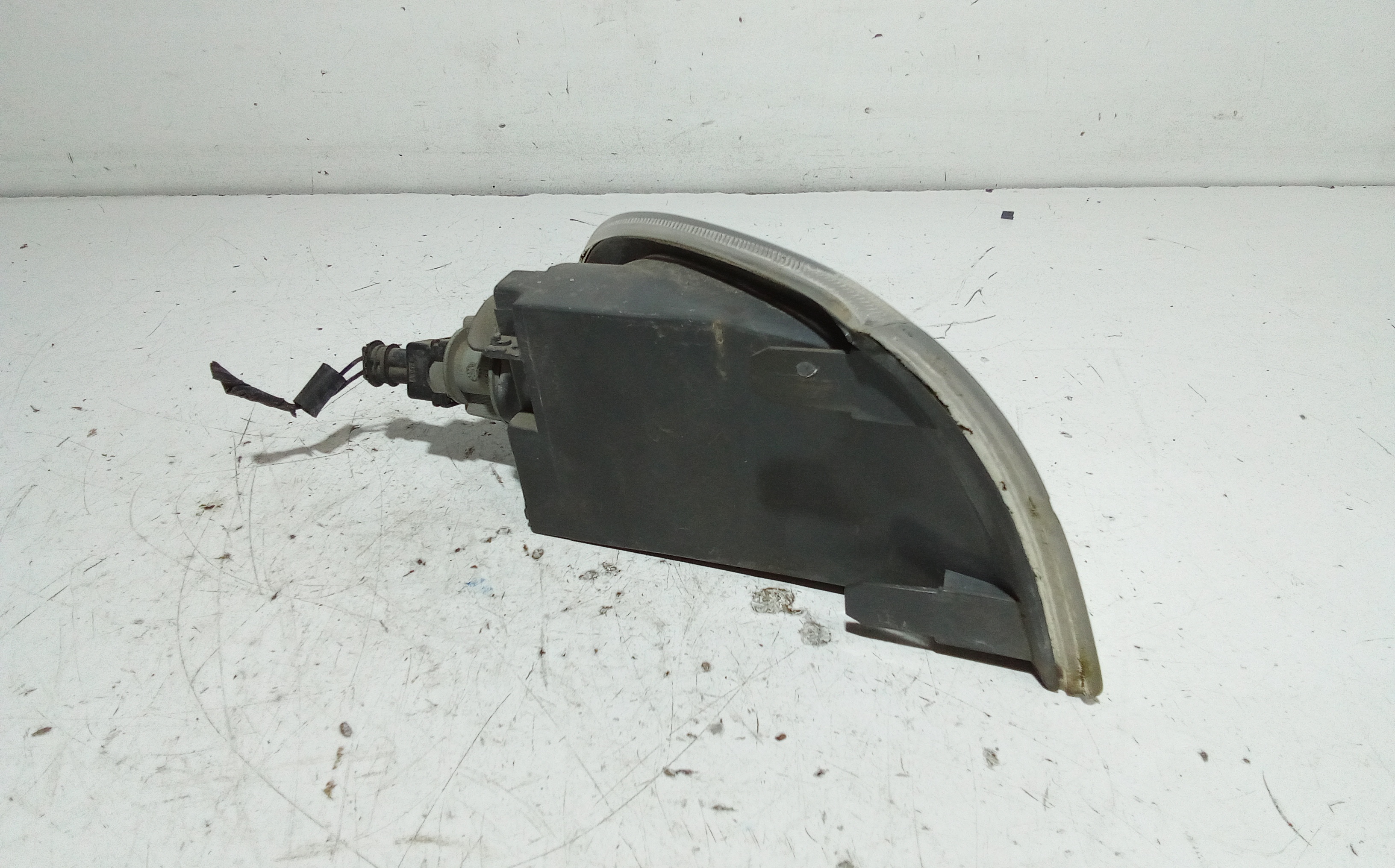 Freccia ant SX per Fiat Punto Berlina 3p (1993 - 1999)