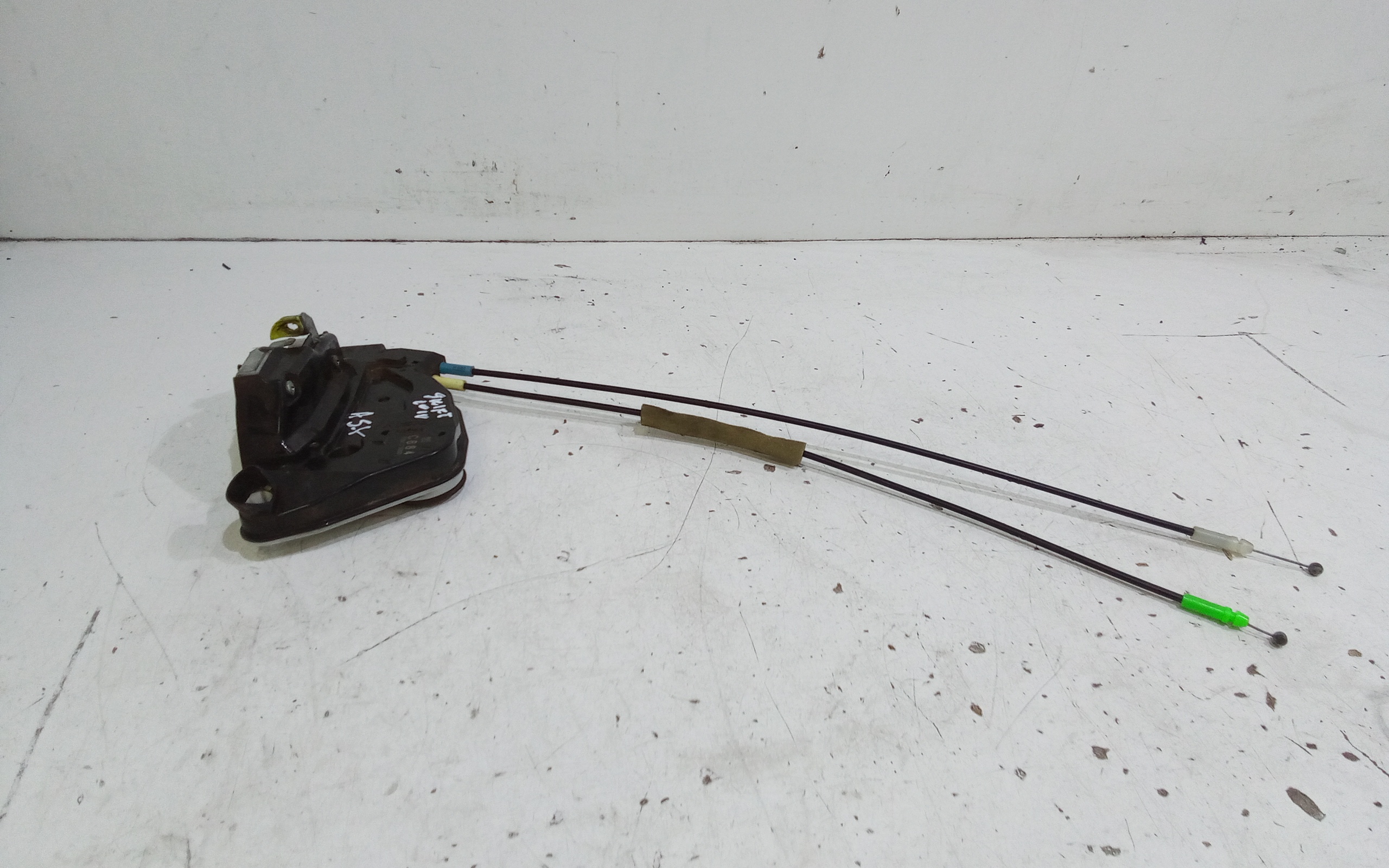 Serratura Anteriore Sinistra per Suzuki Swift 6a Serie (2017 - )