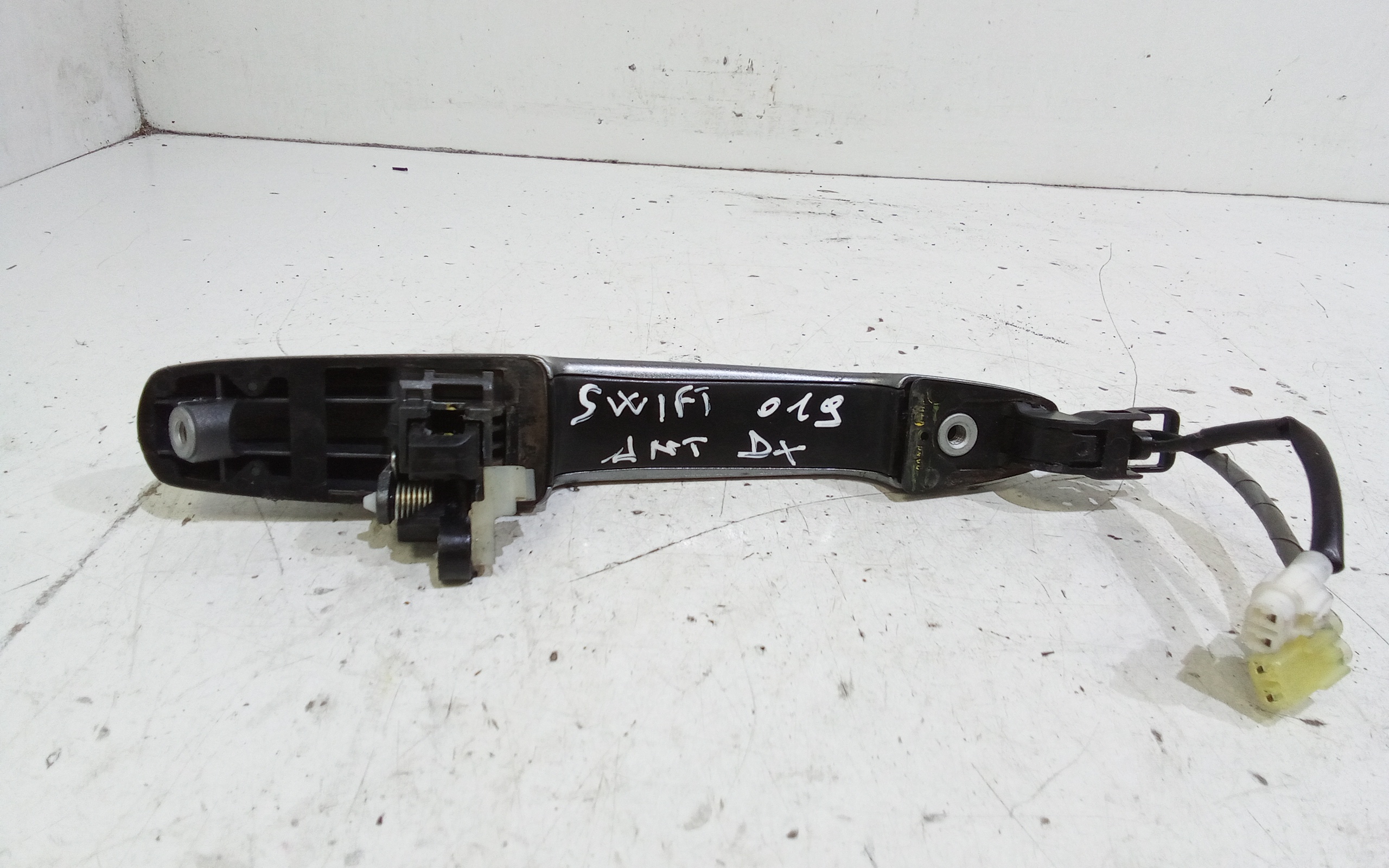 Maniglia esterna Anteriore Destra per Suzuki Swift 6a Serie (2017 - )