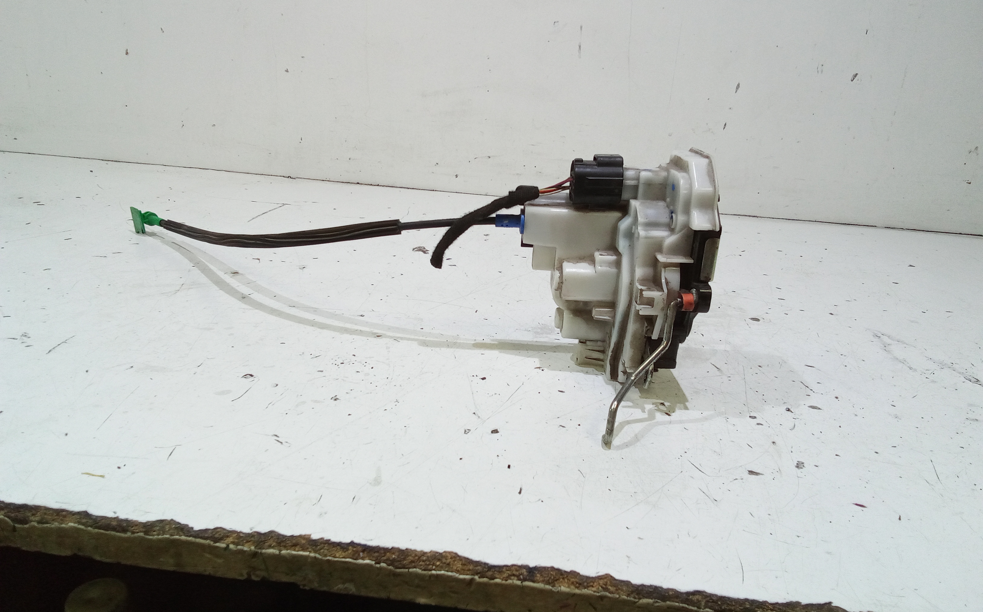 Serratura Anteriore Sinistra per Peugeot Bipper 1 Serie (2007 - In produzione)