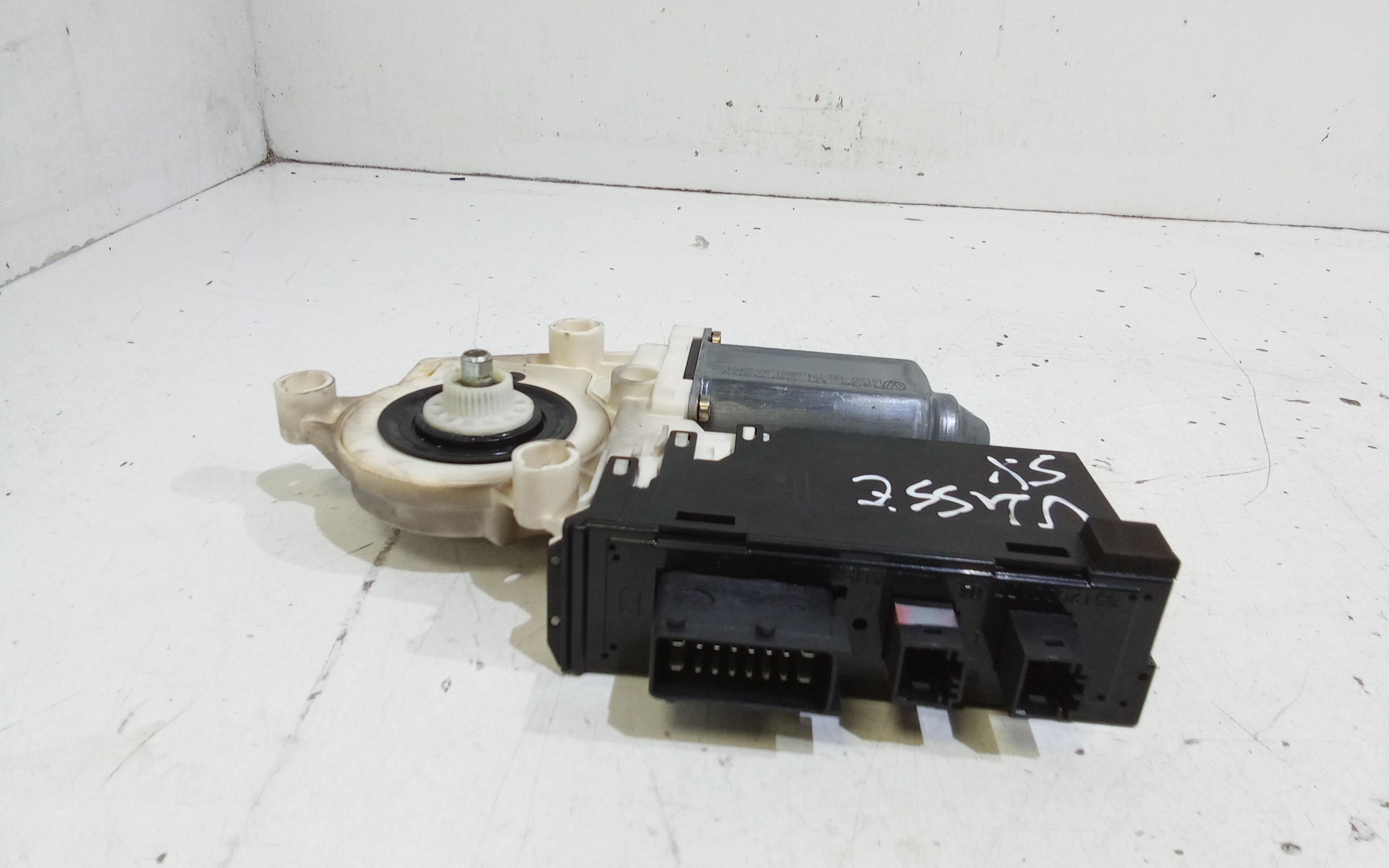 Motorino Alzavetro anteriore Sinistro per Fiat Ulysse 3 Serie (2002 - 2008)