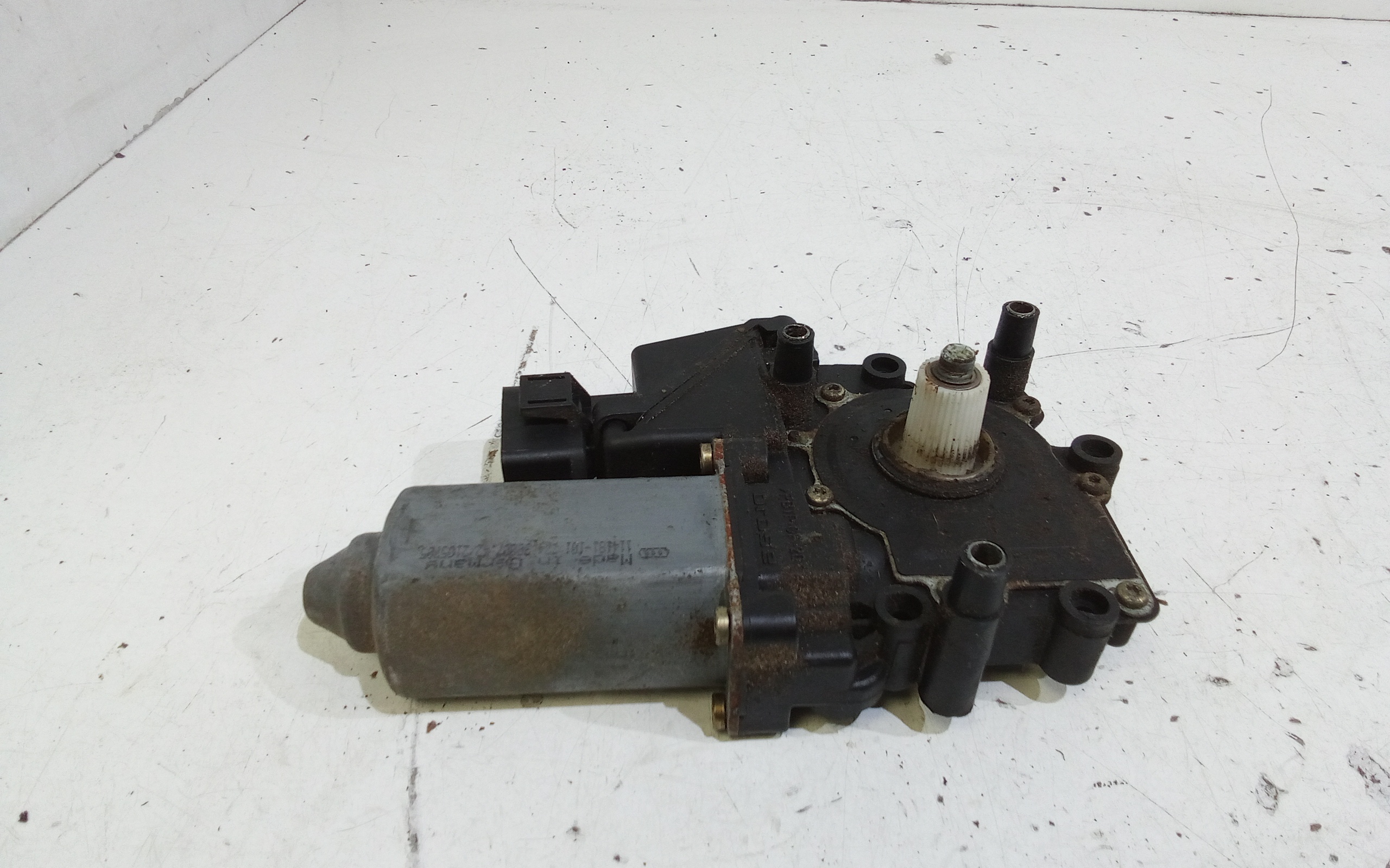 Motorino Alzavetro anteriore Sinistro per Audi A6 Avant Serie C5 (4b5) (97>04) (1997 - 2004)