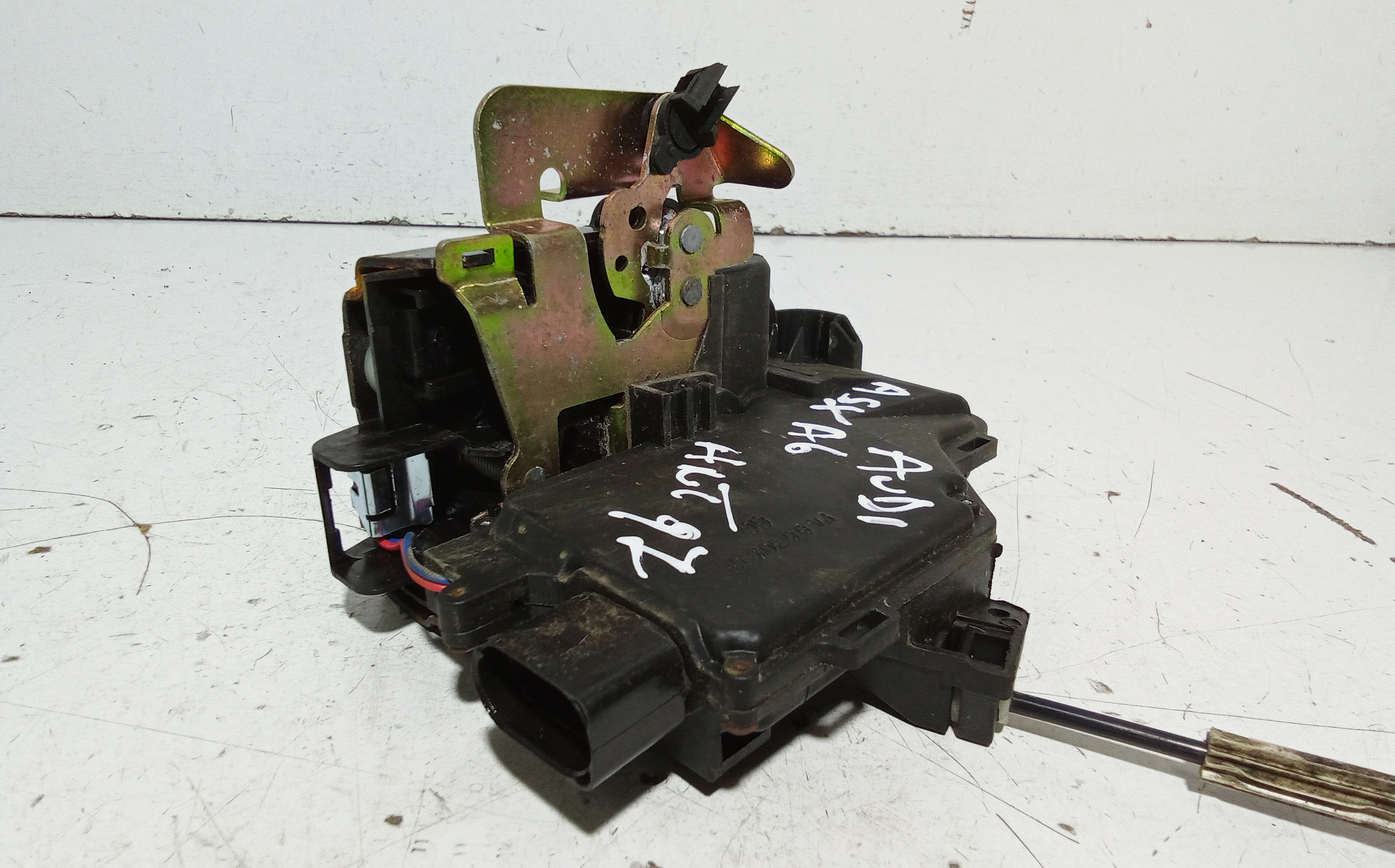 Serratura Anteriore Destra per Audi A6 Berlina Serie C5 (4b2) (97>04) (1997 - 2004)