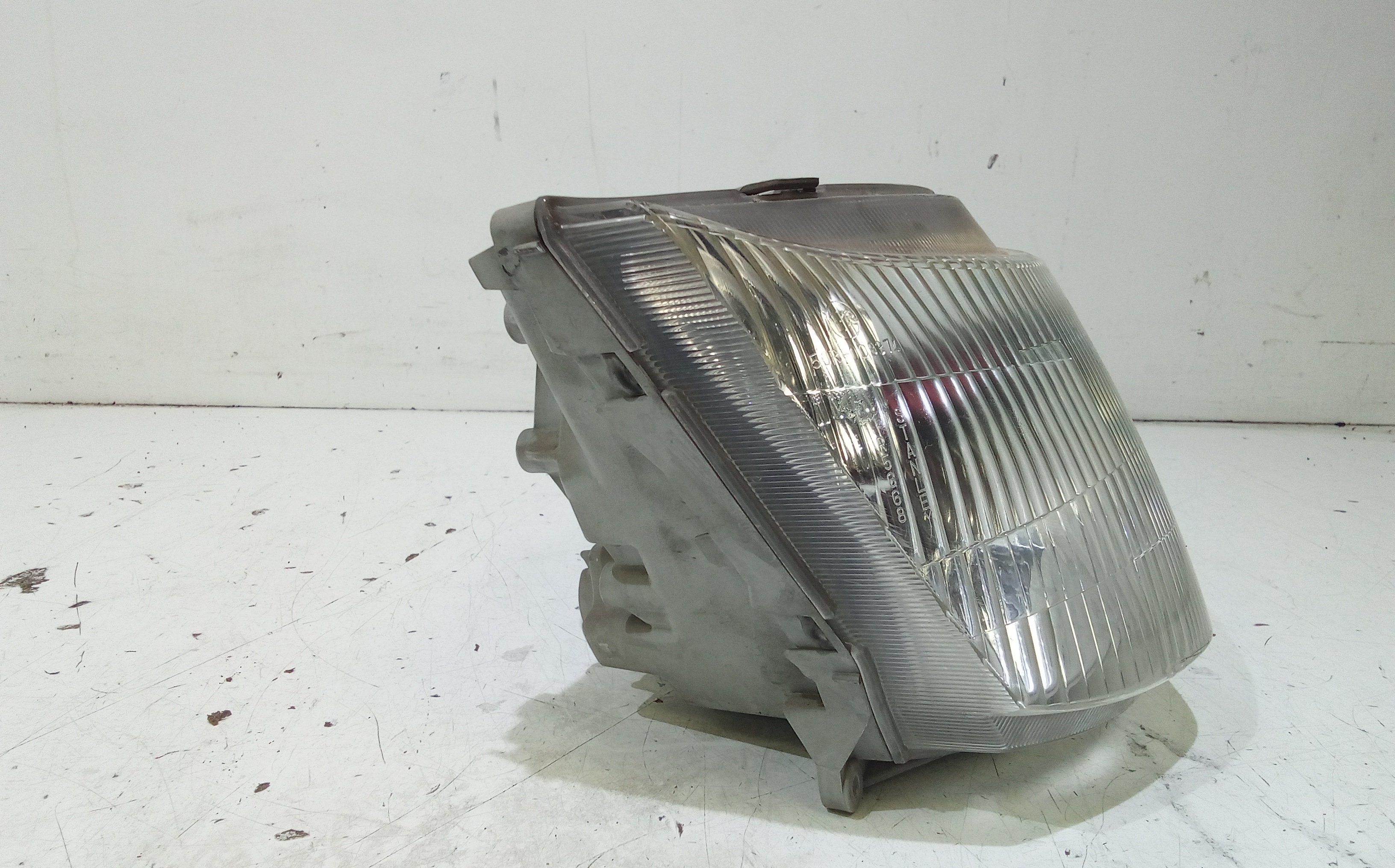 Faro anteriore per Suzuki Burgman 400cc  (04>05) (2004 - 2005)