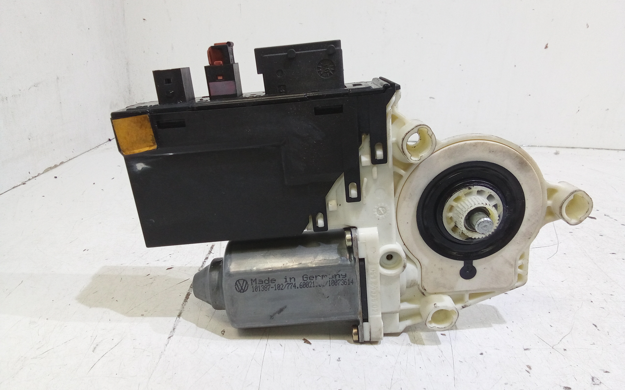 Motorino Alzavetro anteriore Sinistro per Fiat Ulysse 3 Serie (2002 - 2008)