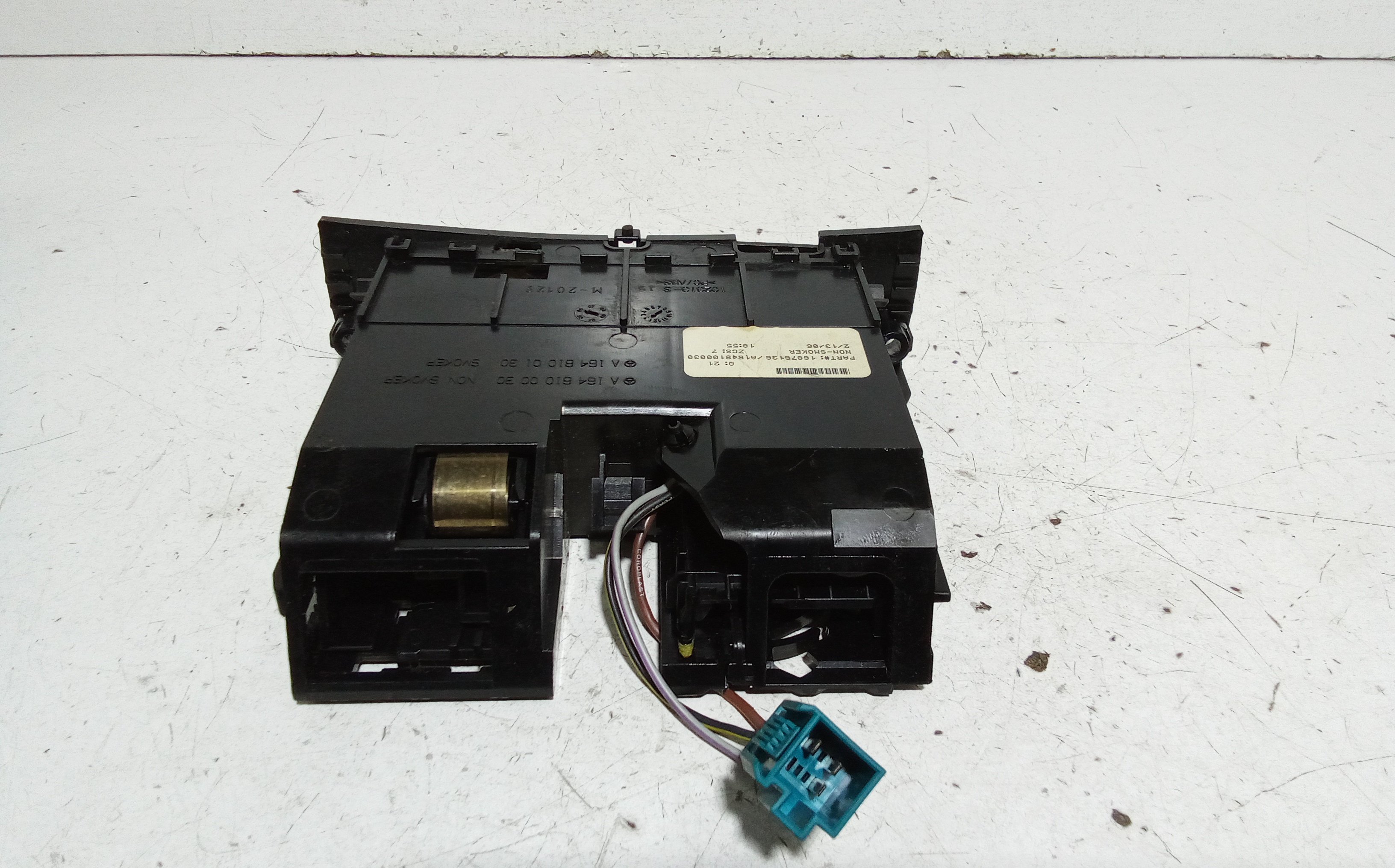 Posacenere per Mercedes Ml W164 3 Serie (2005 - 2011)