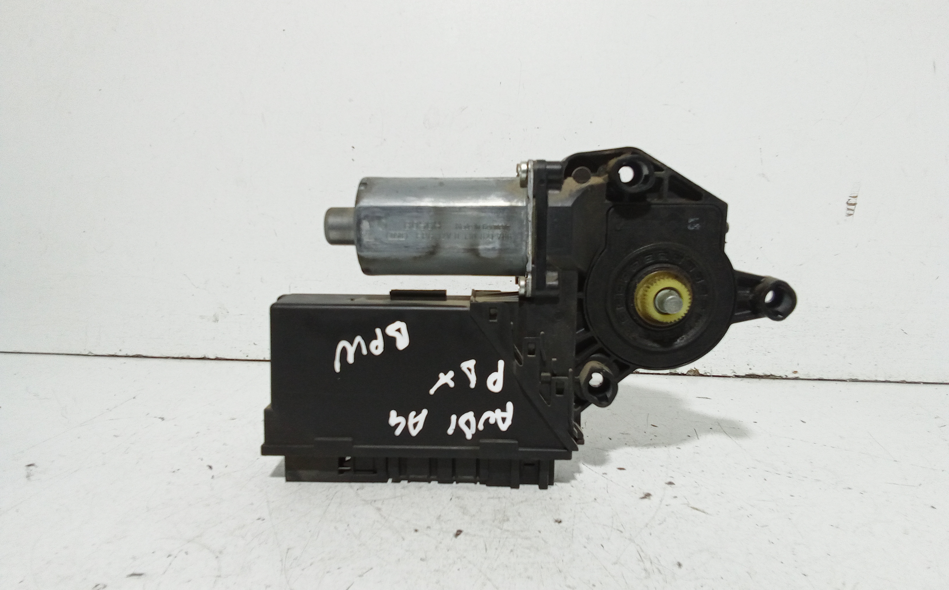 Motorino Alzavetro anteriore destra per Audi A4 Avant (8ed) (04>08) (2004 - 2008)