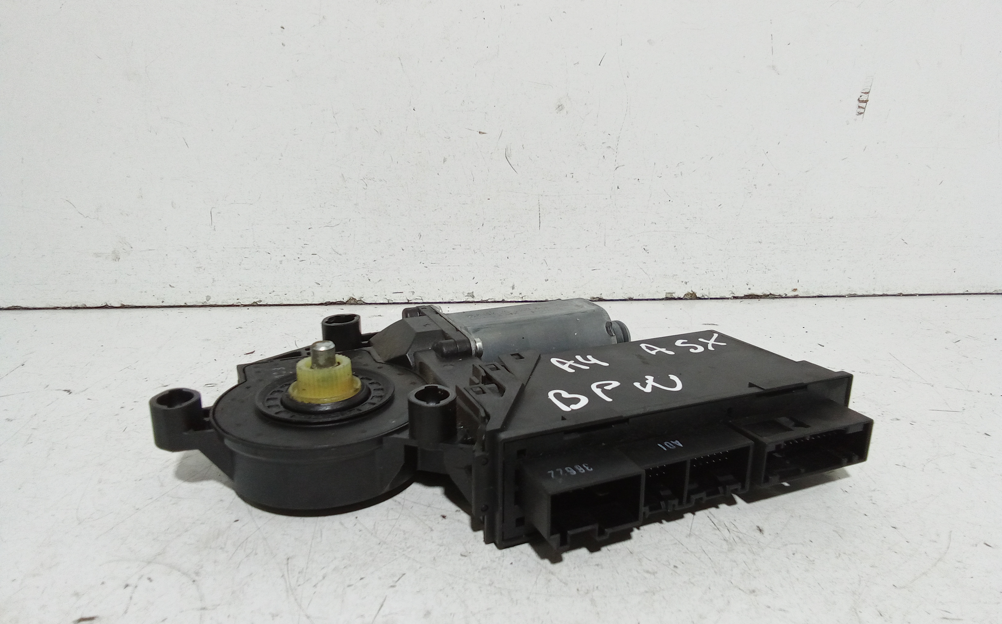 Motorino Alzavetro anteriore Sinistro per Audi A4 Avant (8ed) (04>08) (2004 - 2008)