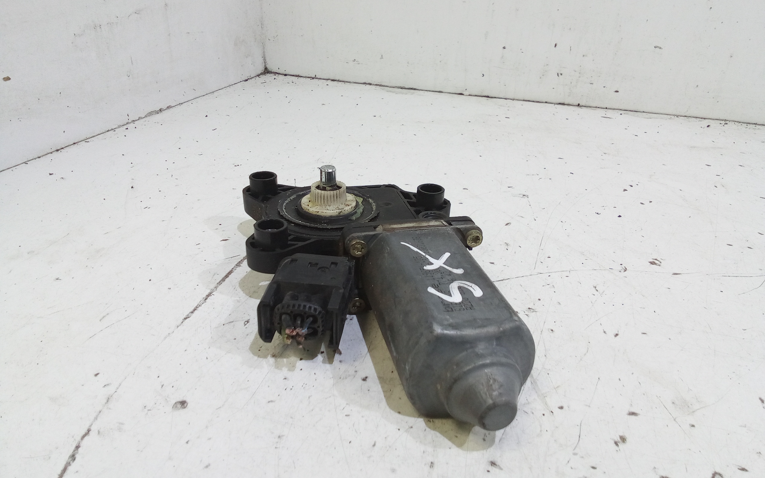 Motorino Alzavetro anteriore Sinistro per Mercedes Classe C Sport Coup W203 (2000 - 2008)