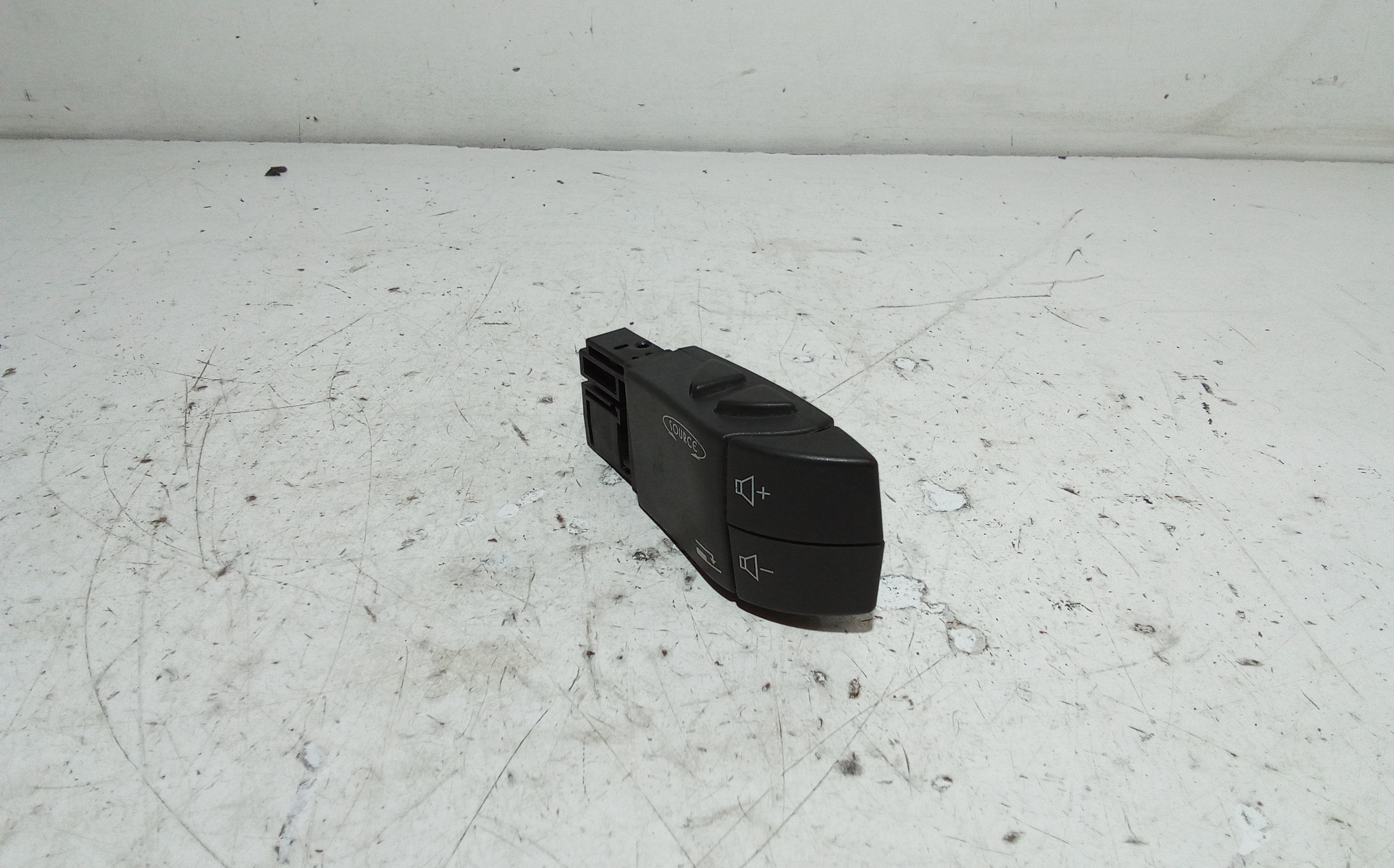 Leva comandi autoradio per Renault Laguna Berlina 5 Serie (2007 - In produzione)