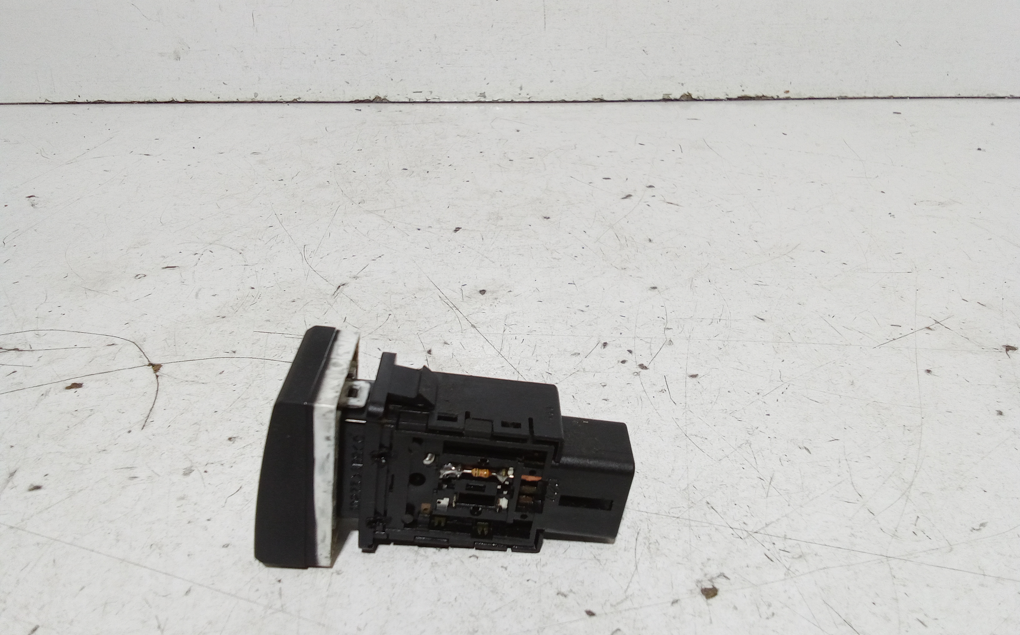 Pulsante Interruttore manopola ESP per Hyundai I20 1 Serie (2008 - 2014)