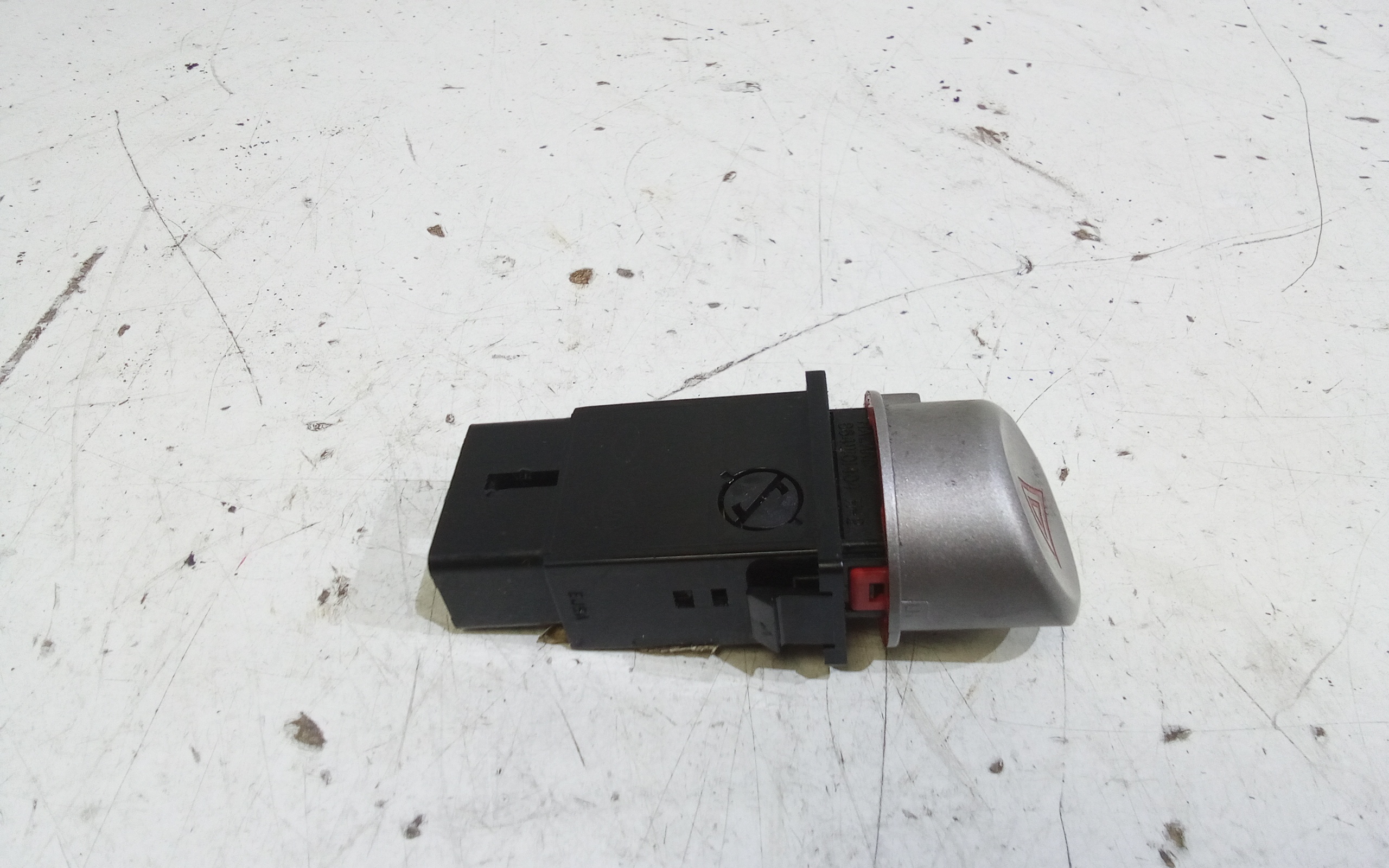 Pulsante luci di emergenza per Hyundai I20 1 Serie (2008 - 2014)