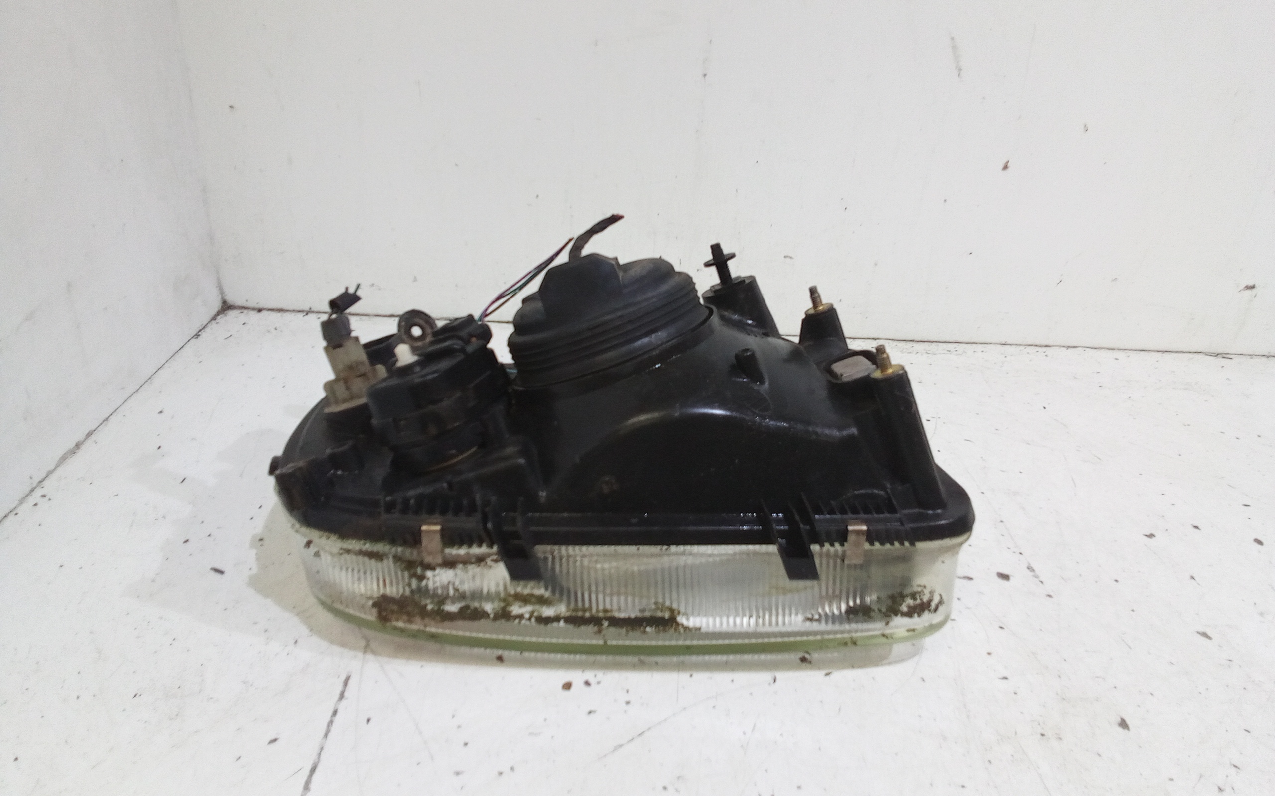 Faro anteriore Sinistro Guida per Nissan Micra 1 Serie (1992 - 1998)