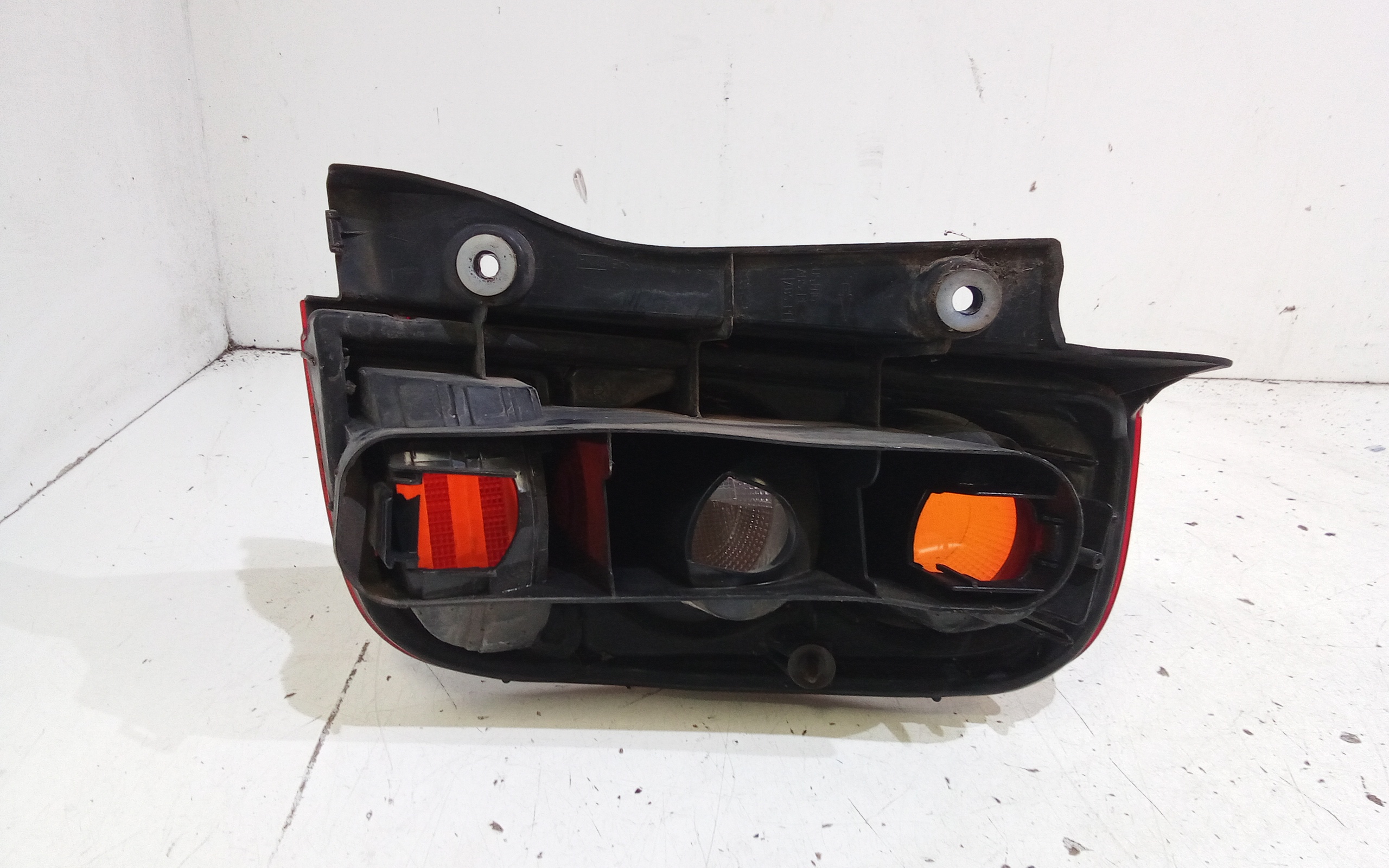 Stop fanale Posteriore sinistro lato Guida per Nissan Micra 3 Serie (2000 - 2003)