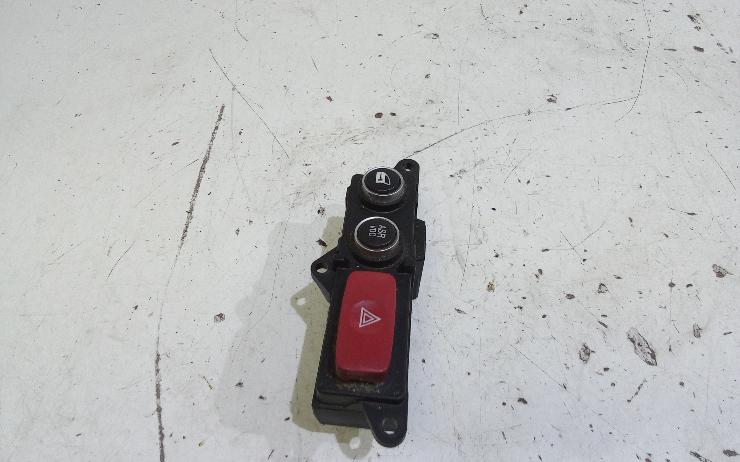 Pulsante luci di emergenza per Alfa Romeo 159 Sportwagon Serie (05>11) (2005 - 2011)