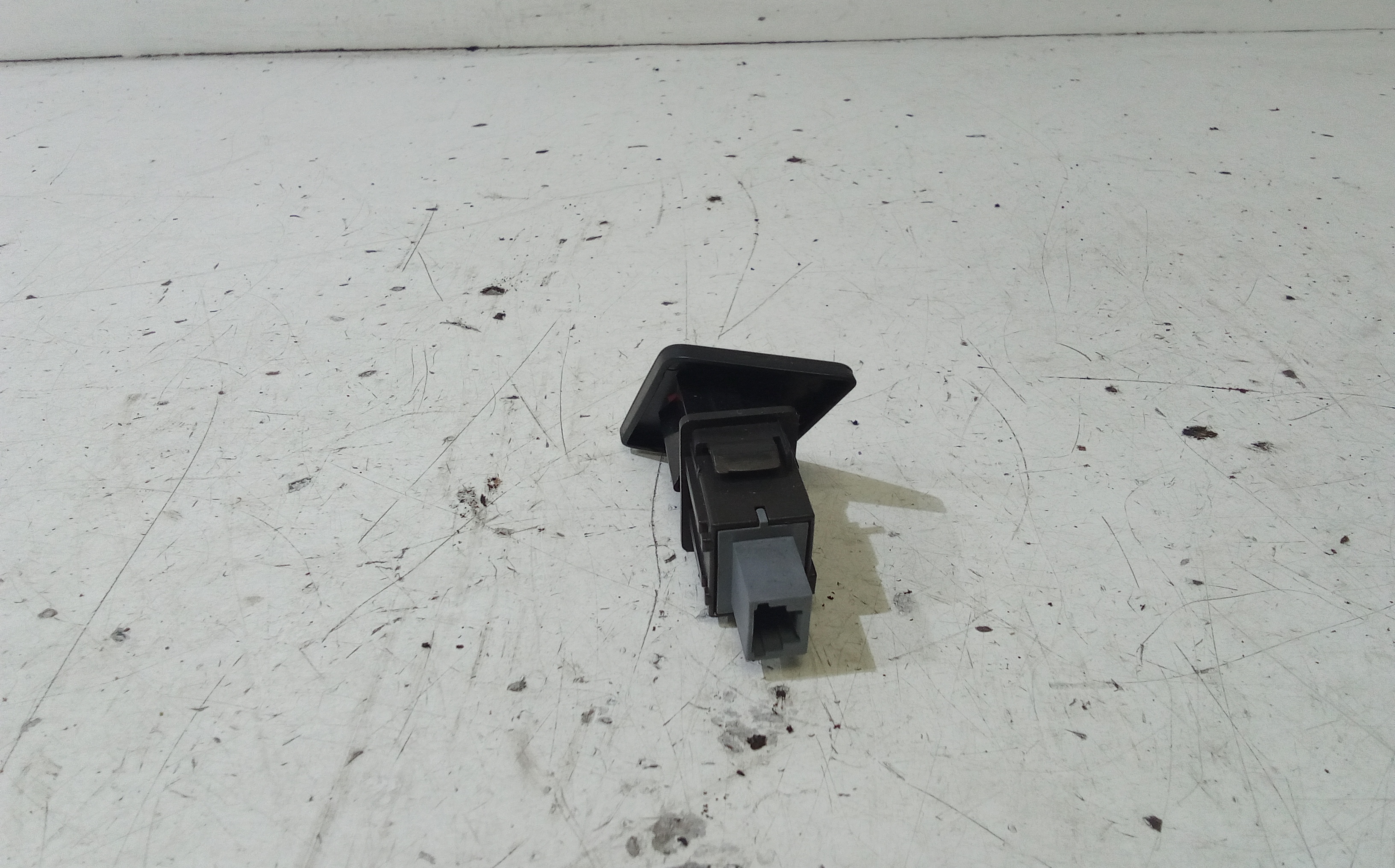 Pulsante luci di emergenza per Toyota Yaris Serie (05>08) (2005 - 2008)