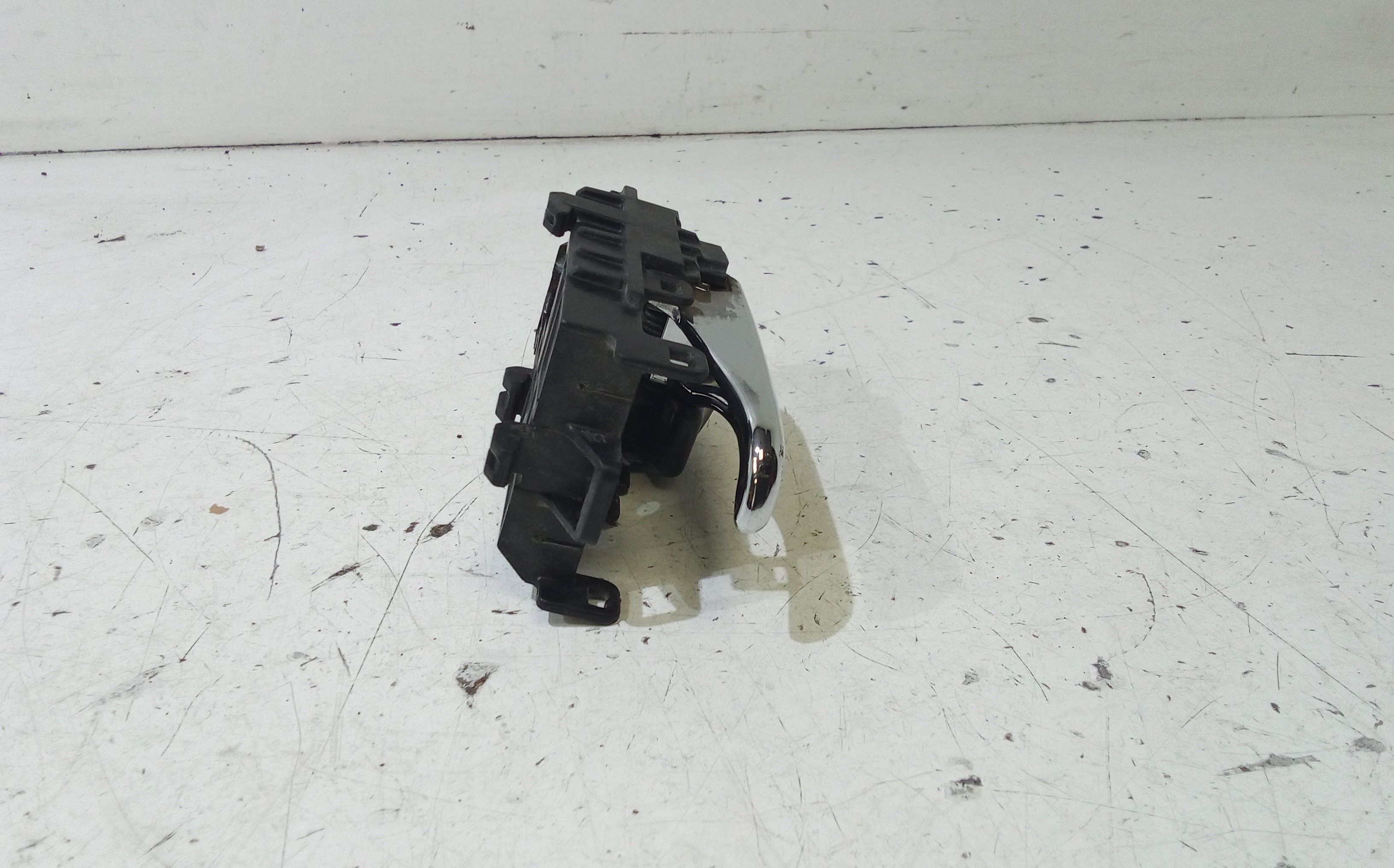 Maniglia interna anteriore Sinistra per Nissan X-trail 1 Serie (2001 - 2007)