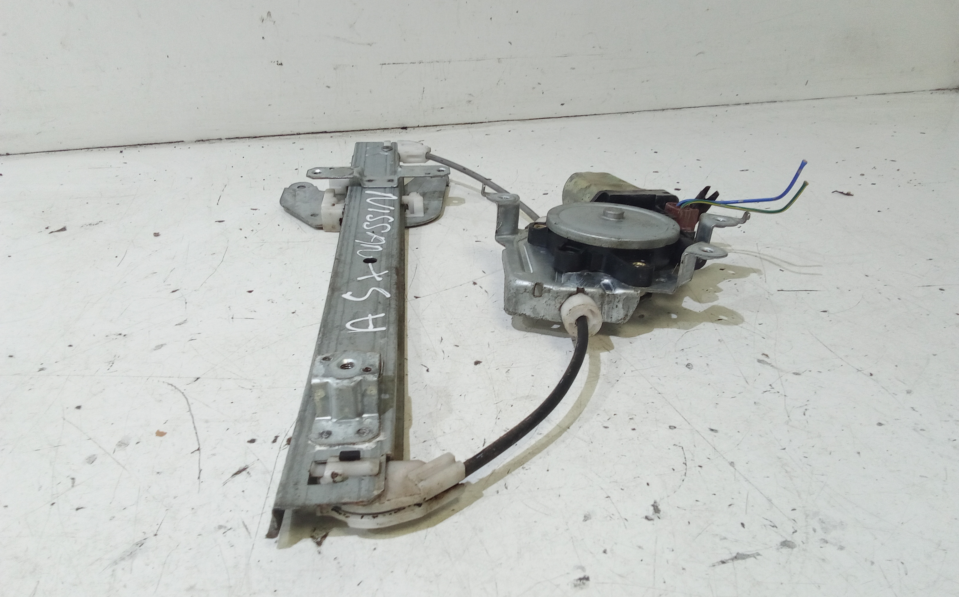 Cremagliera anteriore sinistra Guida per Nissan X-trail 1 Serie (2001 - 2007)