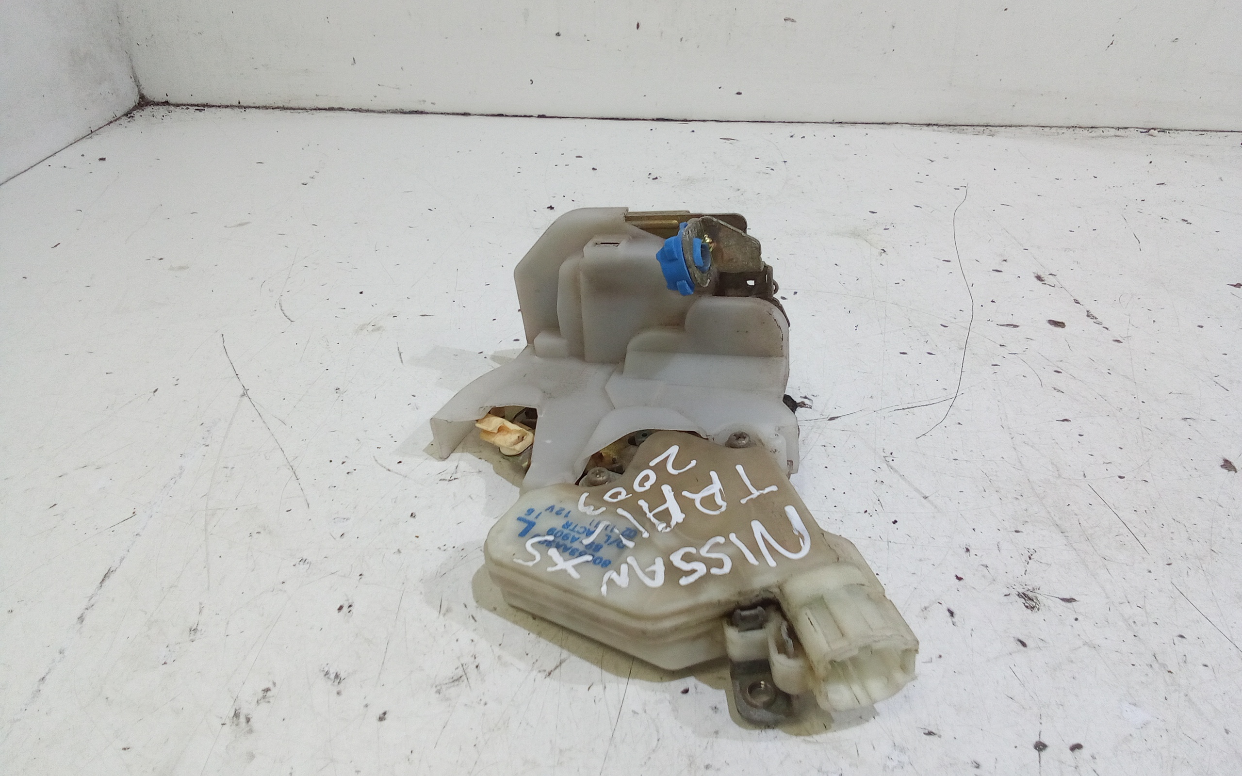 Serratura Anteriore Sinistra per Nissan X-trail 1 Serie (2001 - 2007)