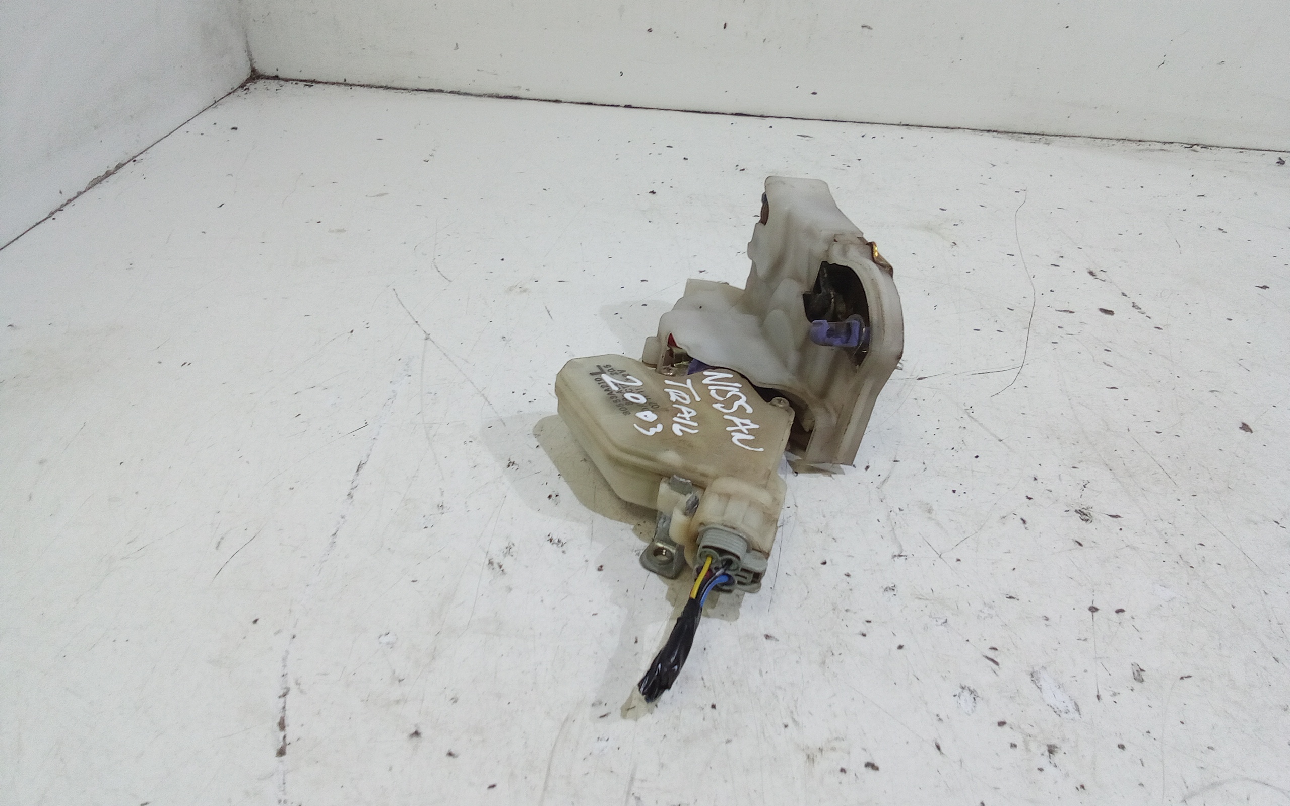 Serratura Anteriore Sinistra per Nissan X-trail 1 Serie (2001 - 2007)