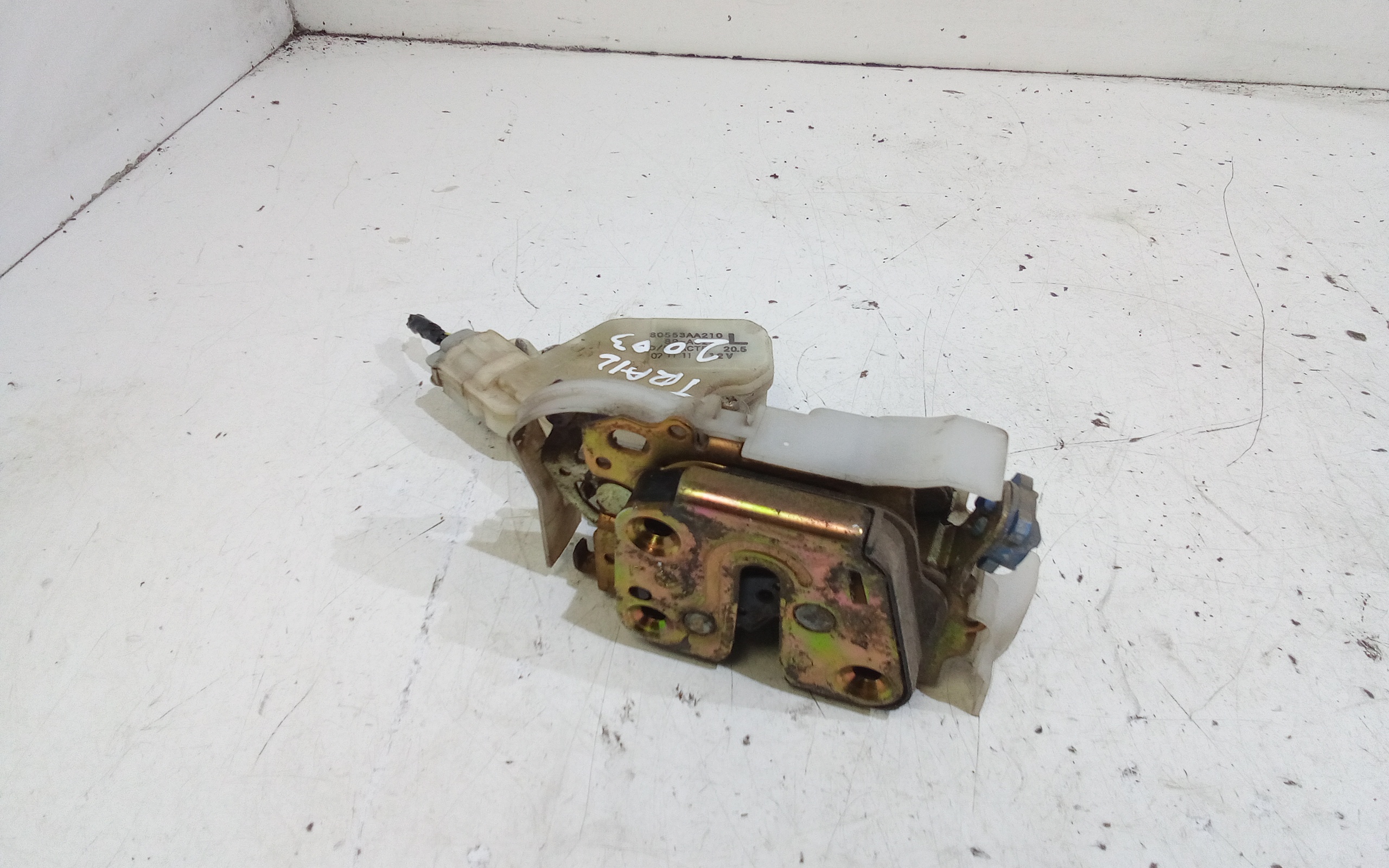 Serratura Anteriore Sinistra per Nissan X-trail 1 Serie (2001 - 2007)