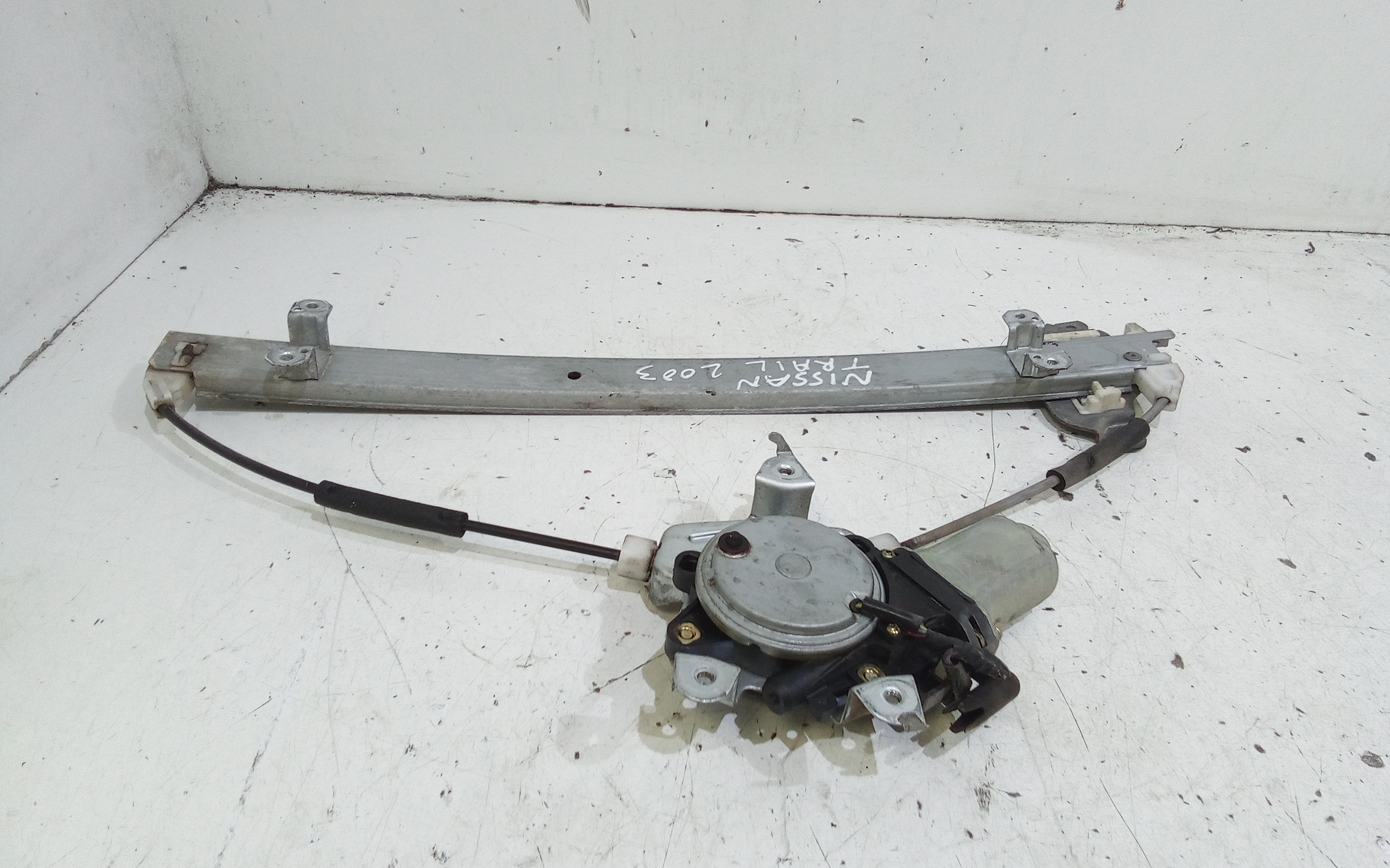 Cremagliera anteriore sinistra Guida per Nissan X-trail 1 Serie (2001 - 2007)