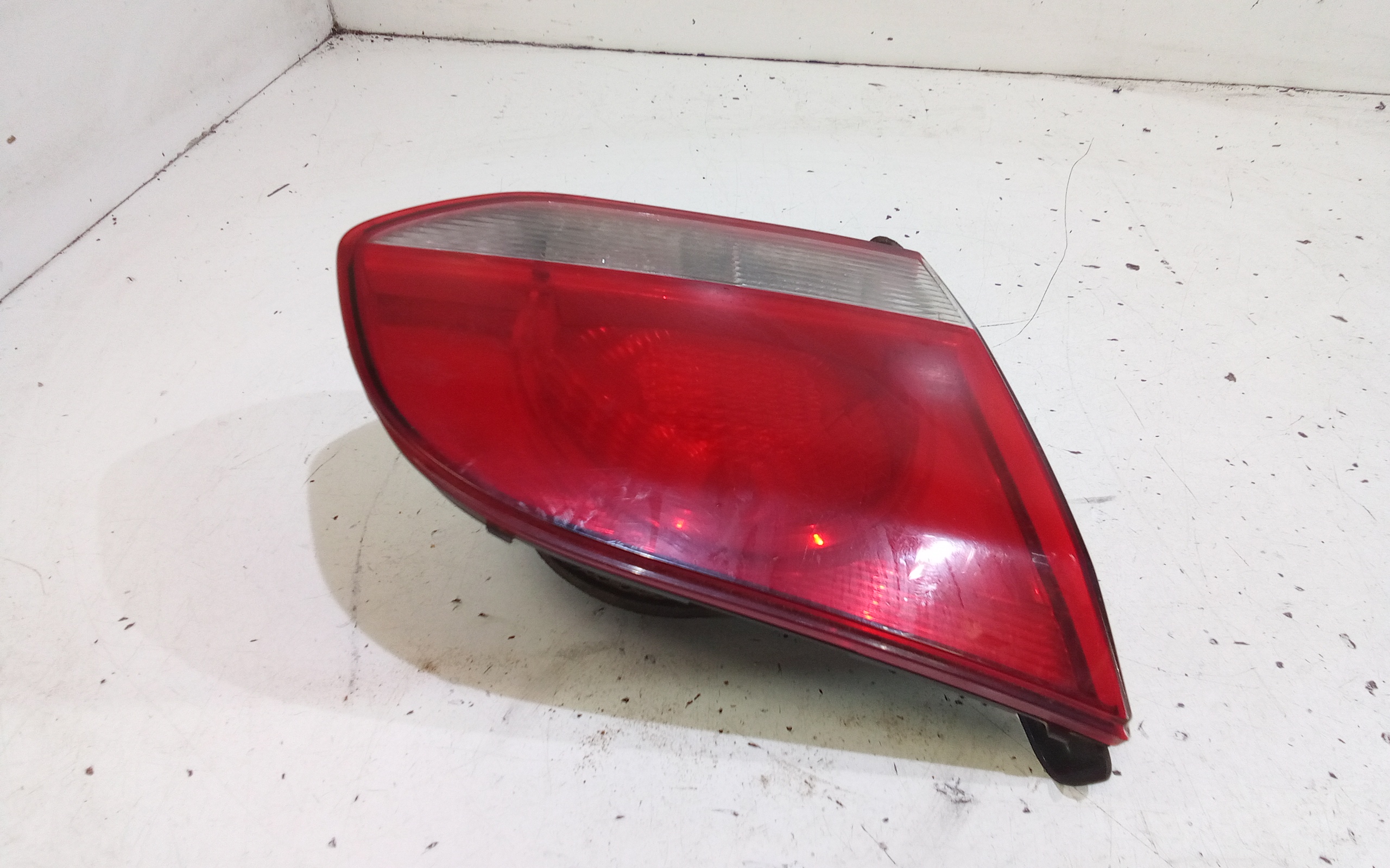 Stop Posteriore Sinistro Integrato nel Portello per Volkswagen Golf 6 Berlina (08>12) (2008 - 2012)