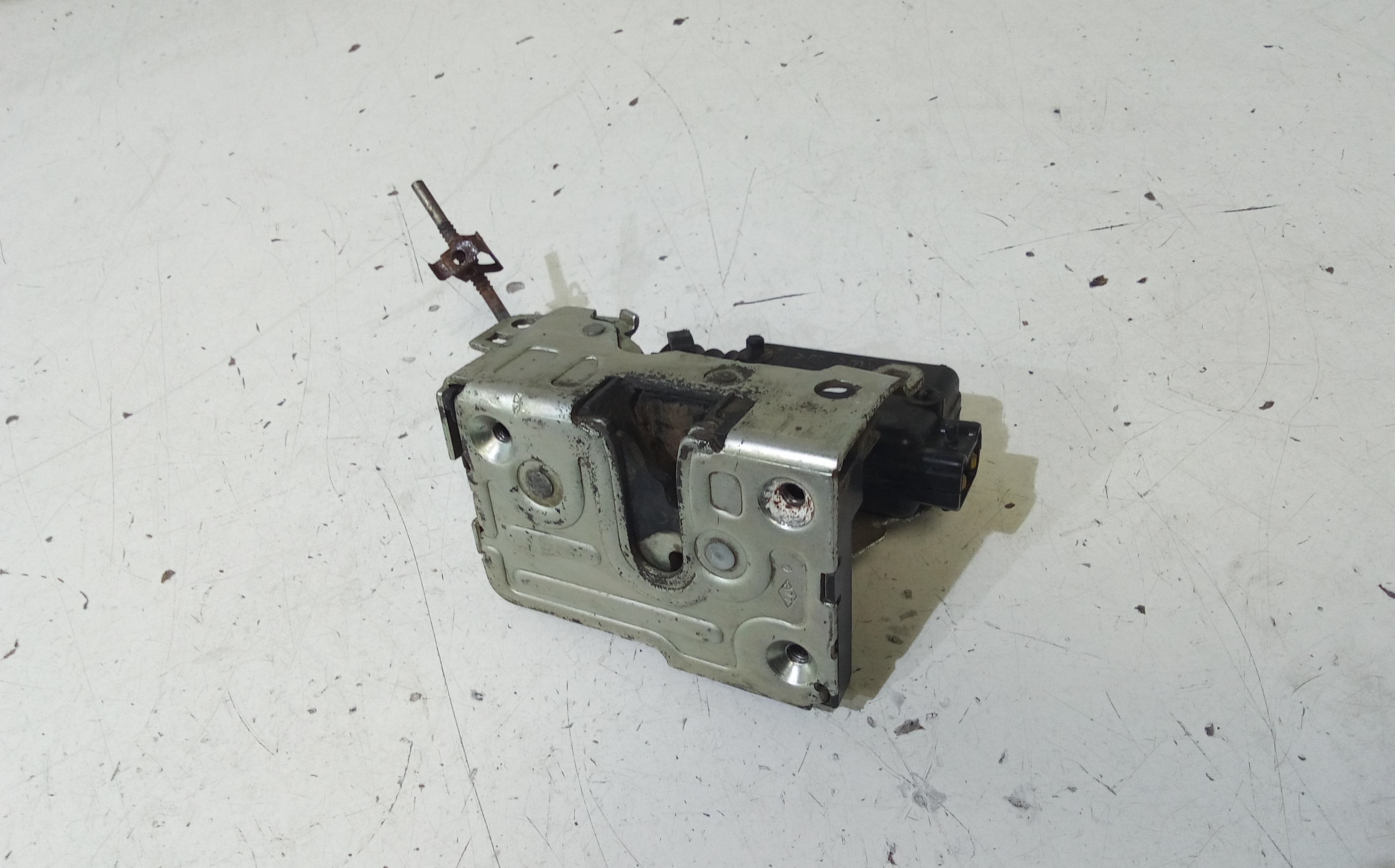 Serratura Anteriore Sinistra per Dacia Logan 1 Serie (2004 - 2008)