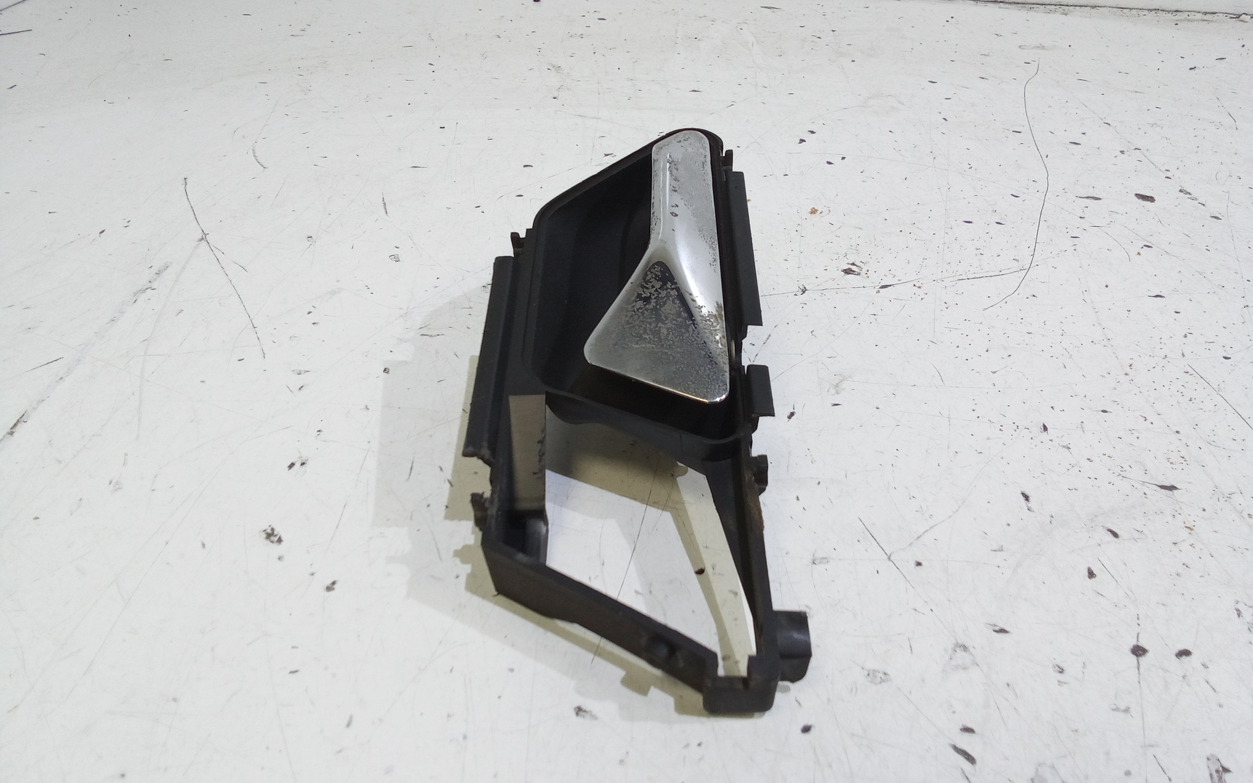 Maniglia interna Posteriore Sinistra per Mercedes Classe E W124 (1993 - 1997)