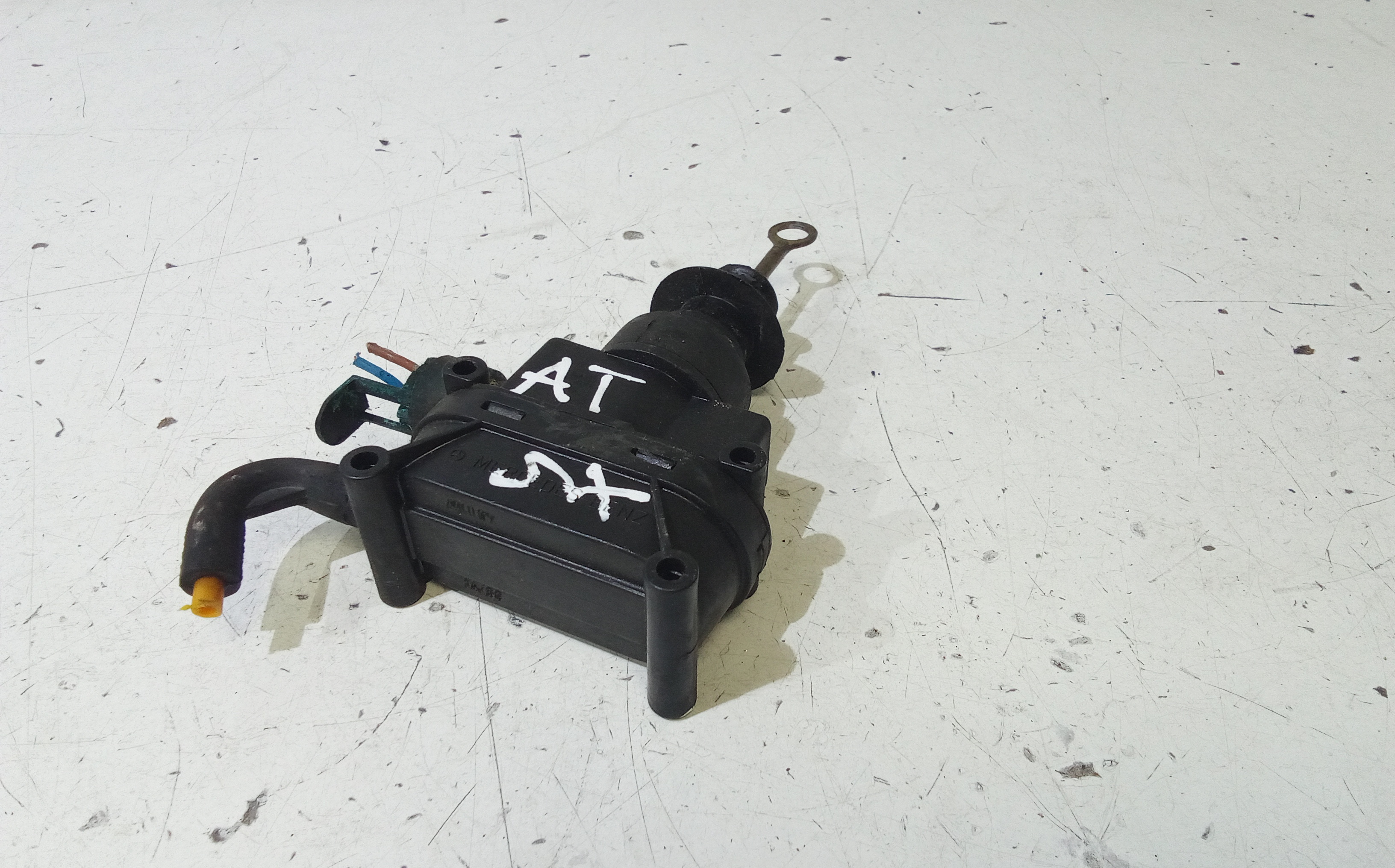 Serratura Anteriore Sinistra per Mercedes Classe E W124 (1993 - 1997)